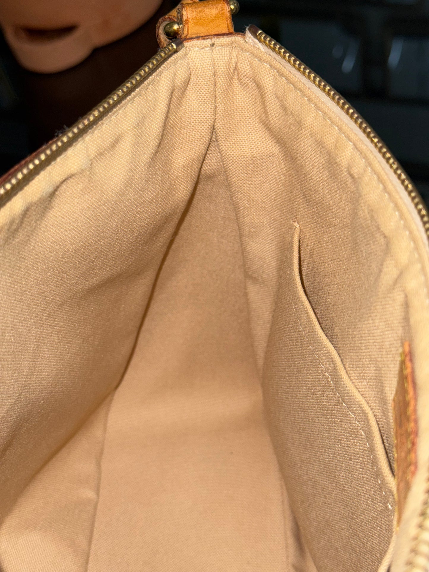 Siracusa PM Crossbody - ๐
Year: 2011