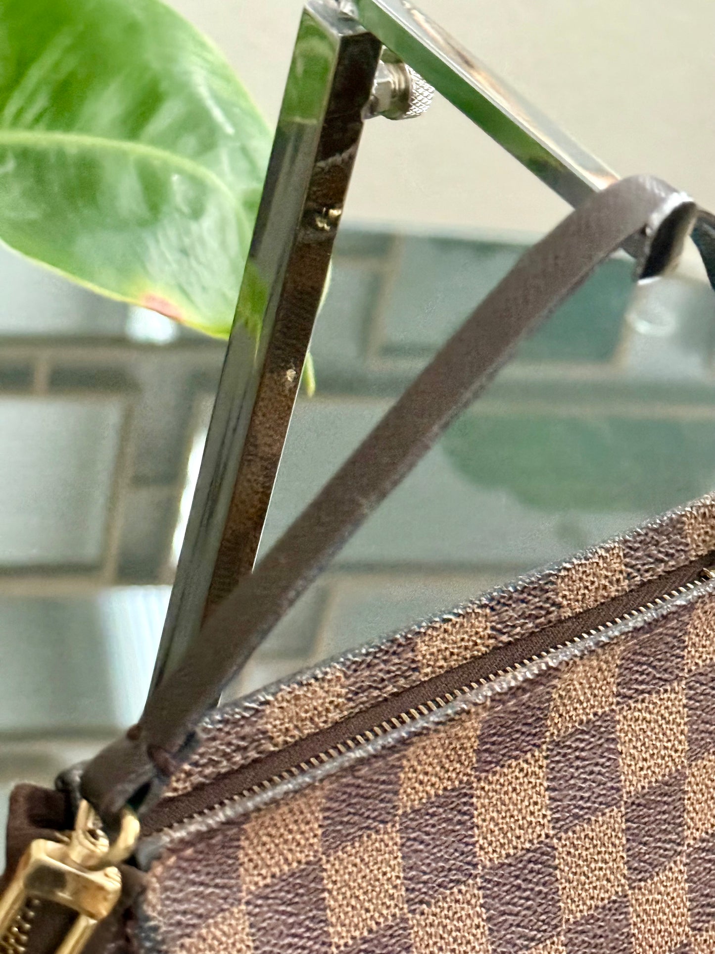 Damier Ebene Trousse Pochette with Insert Organizer - ๐
Year: 1998