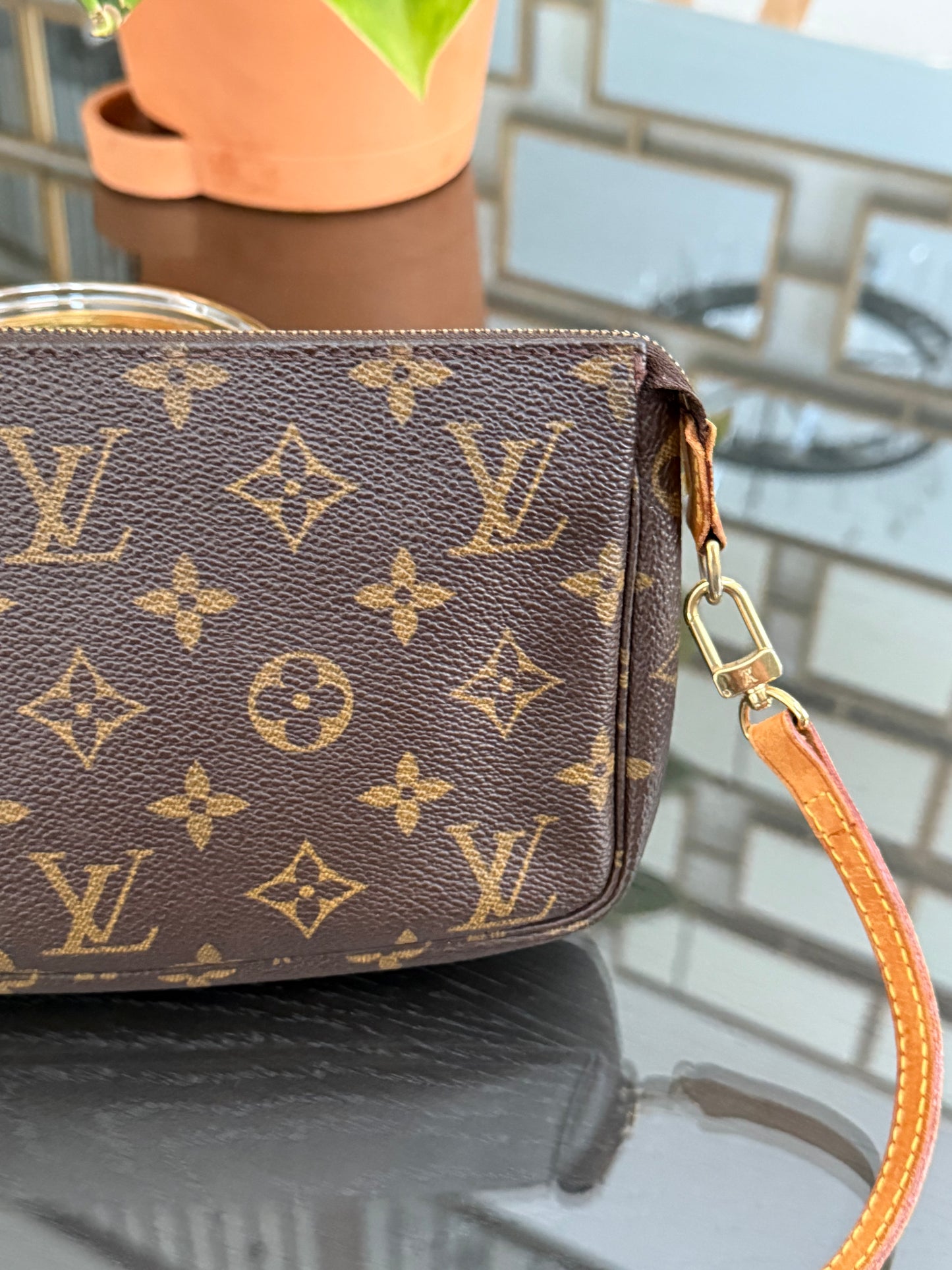 Pochette Accessories with Crossbody Strap - π
Year: 1999