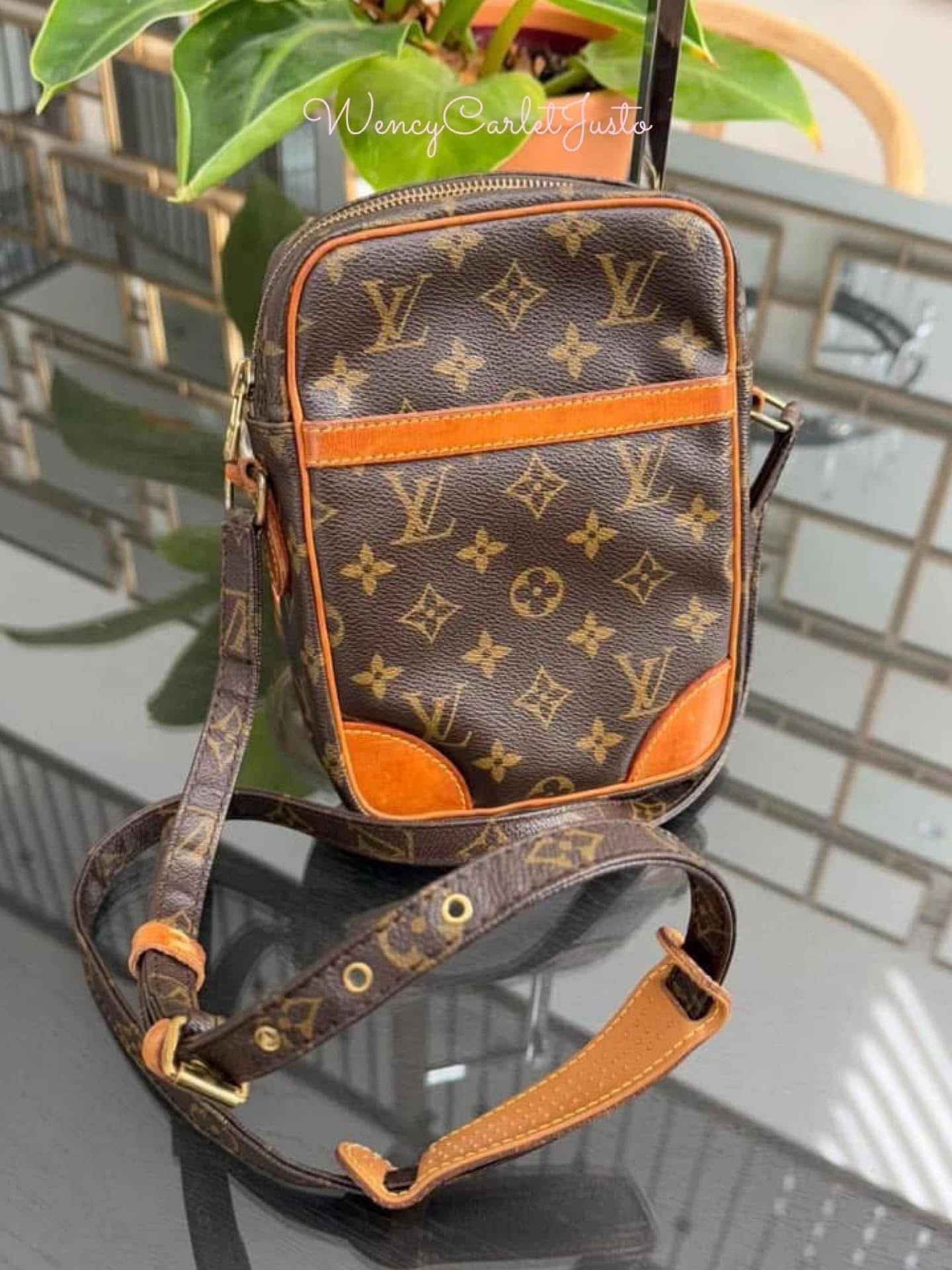 Danube PM Crossbody Bag -๐๏ธ Year: 1989
