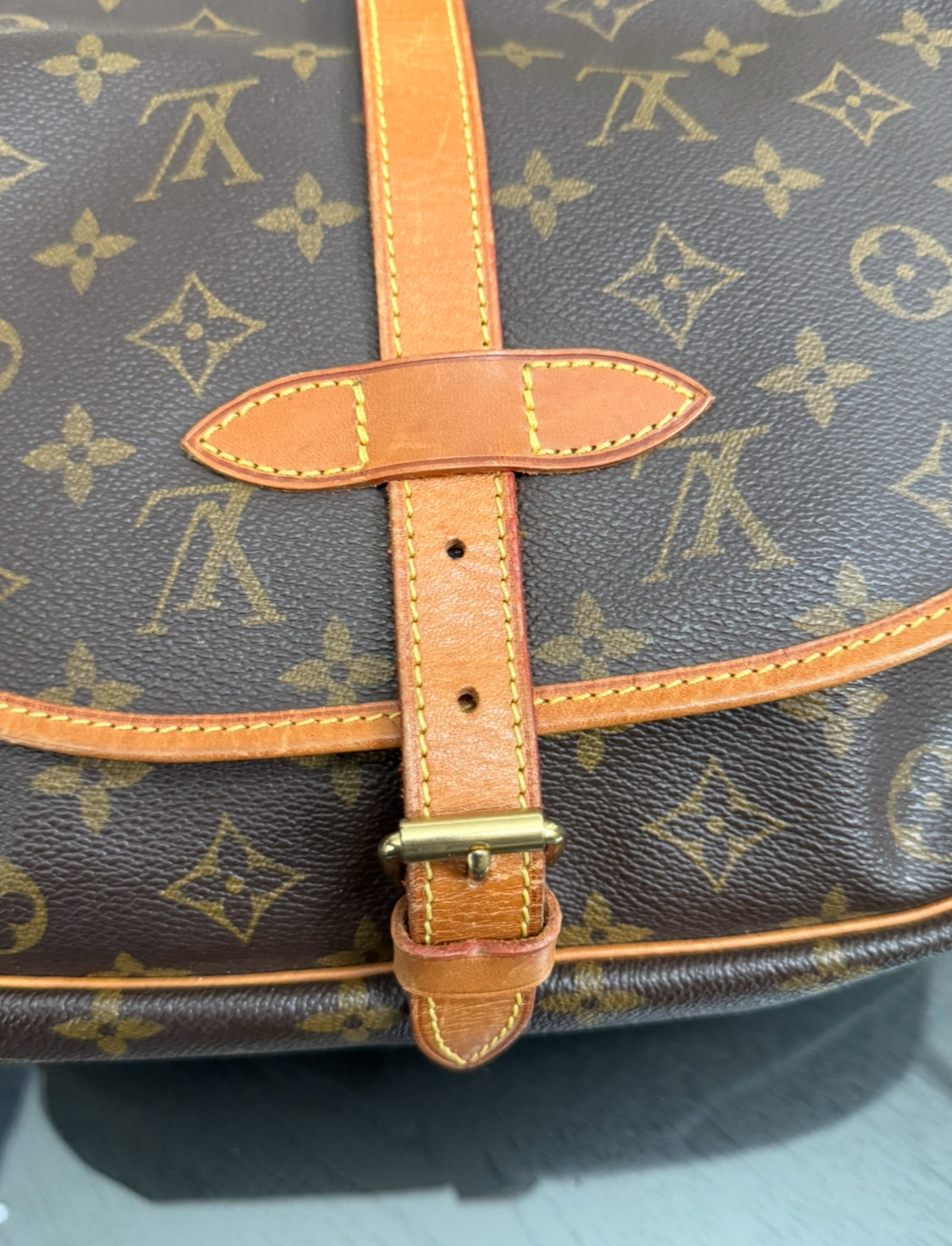 Saumur 30 Crossbody - Year: 1996