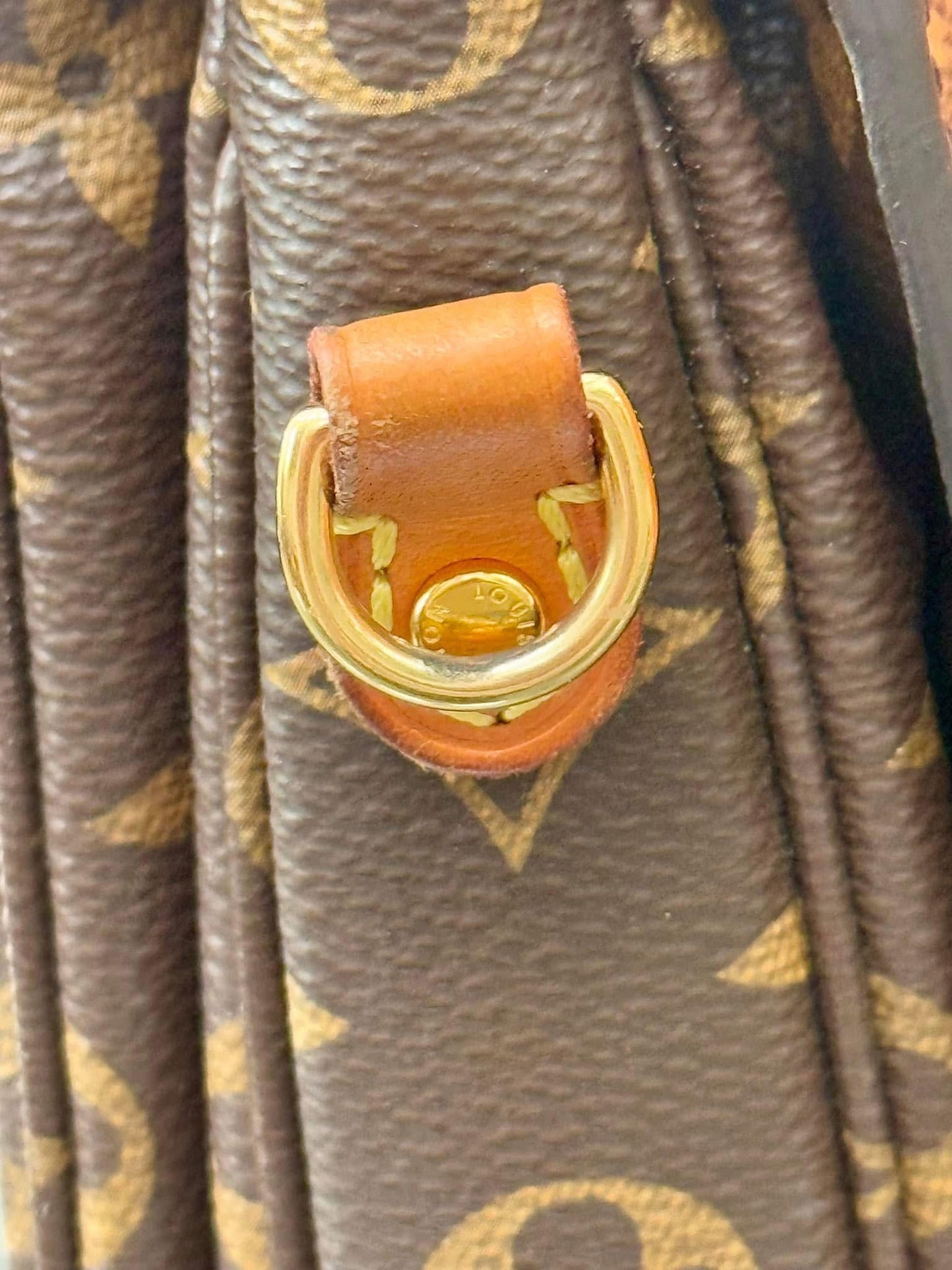 Pochette Metis with Box, Dustbag and Paper bag -Microchip & Authenticed