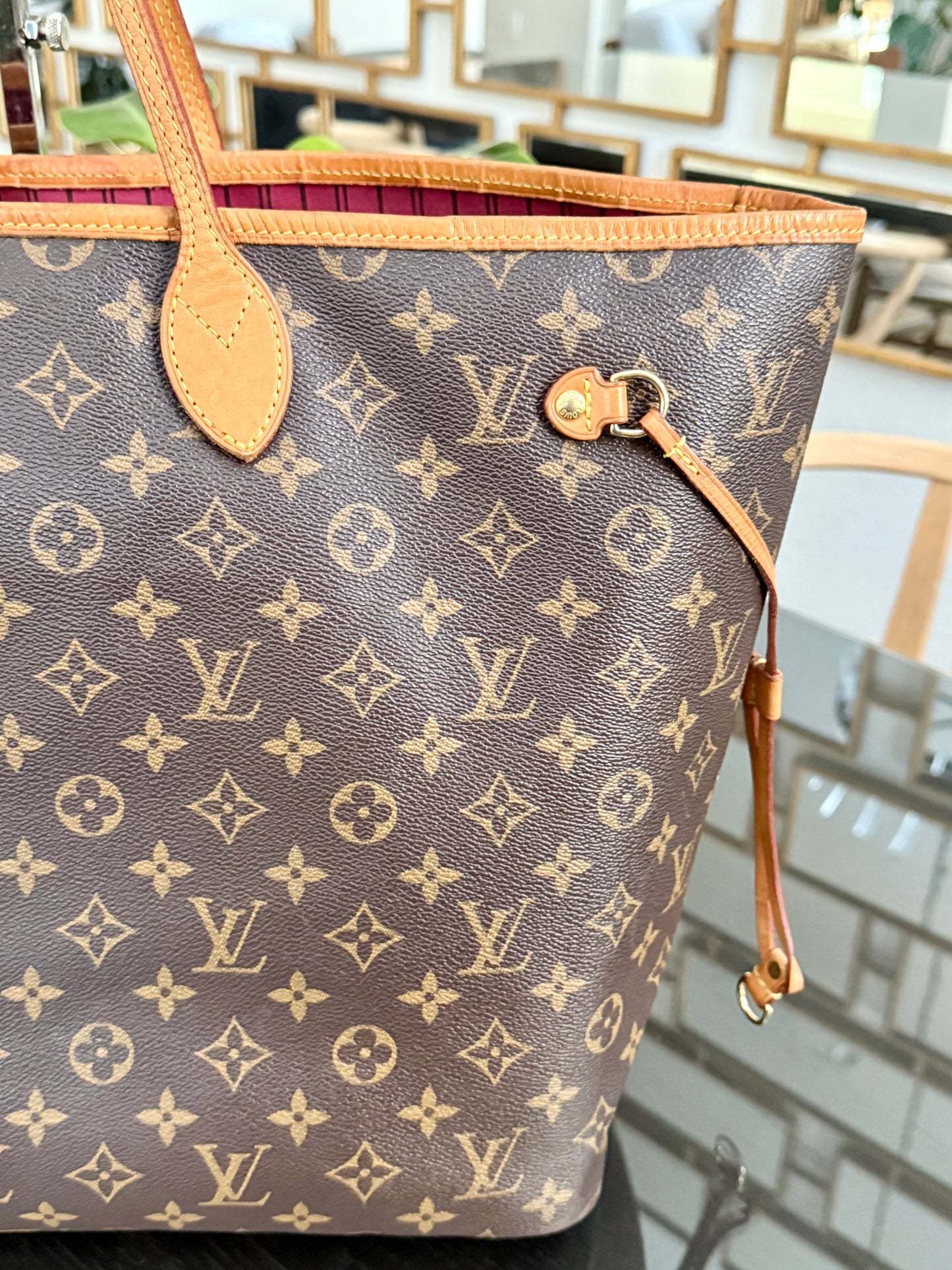 Neverfull GM in Peony with Dustbag 🗓️ Year: 2016