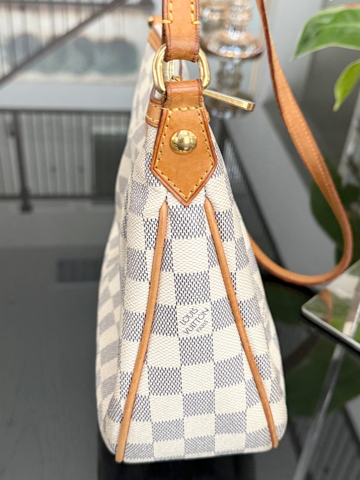 Siracusa PM Crossbody - ๐
Year: 2011