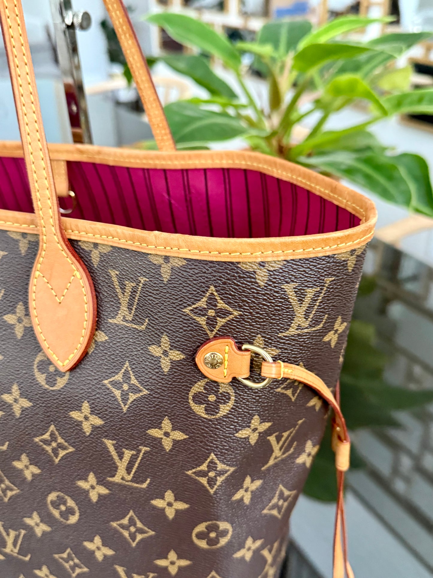 Neverfull MM in Peony with Insert Organizer and Dustbag 🗓️ Year: 2016