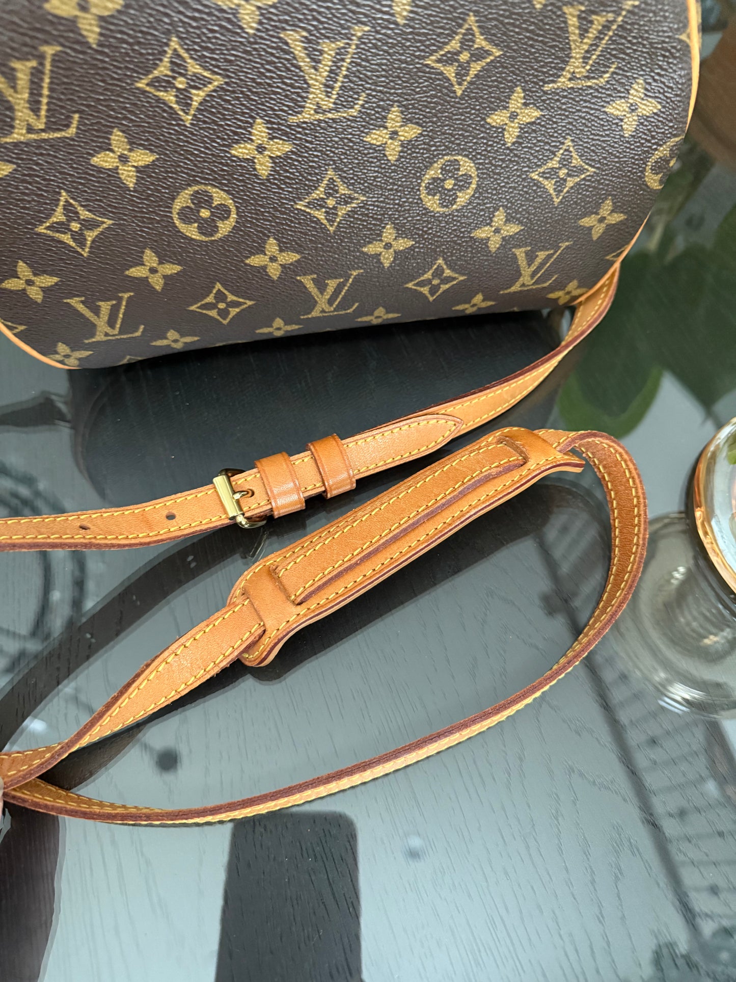 Blois Crossbody -🗓️ Year: 1999