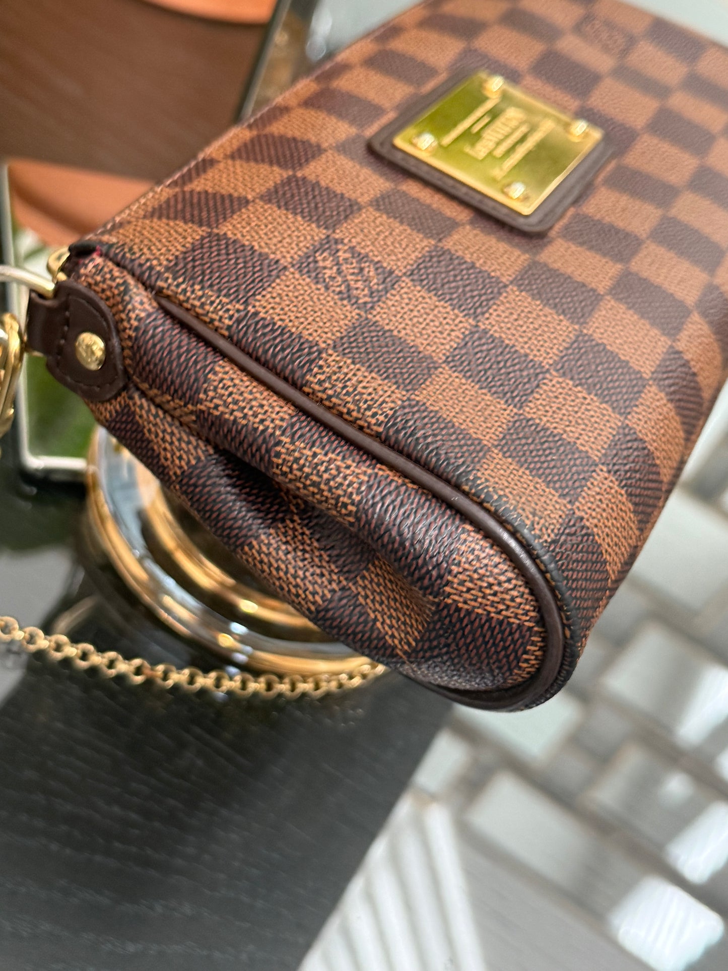 Eva Clutch in DE with Dustbag,Box and Paper bag
๐๏ธ Year: 2015