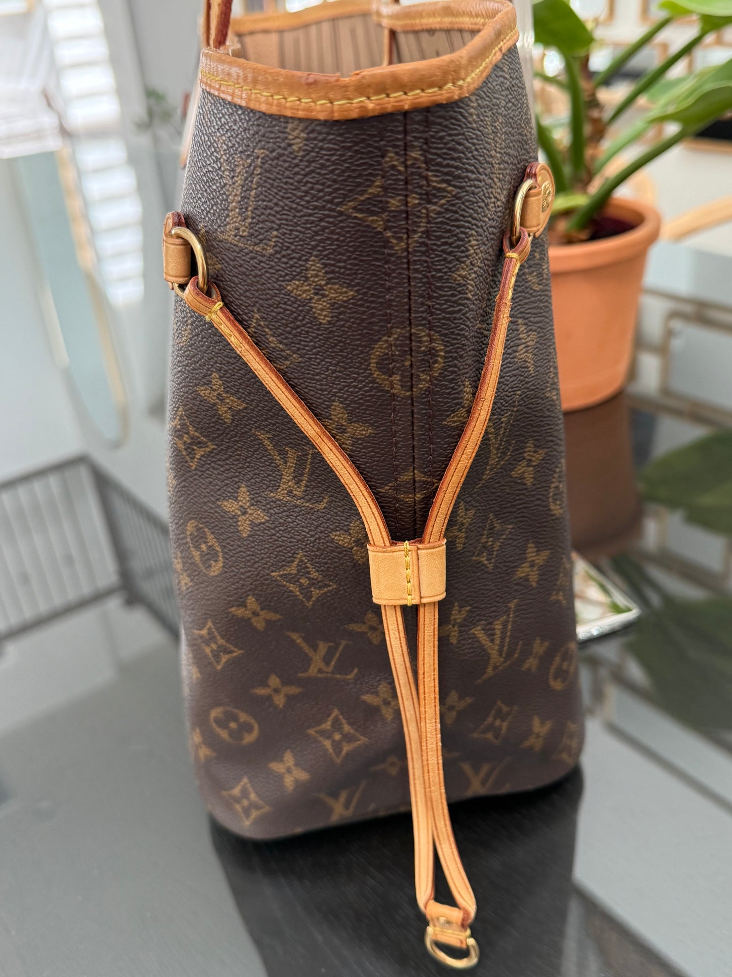 Neverfull MM ๐
Year: 2008