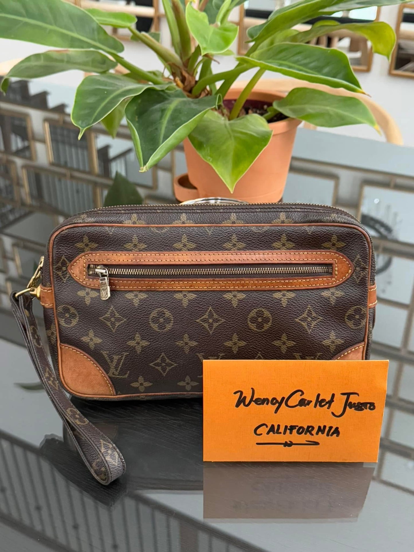 Marley Dragonne Clutch
๐๏ธ Year: 1986
