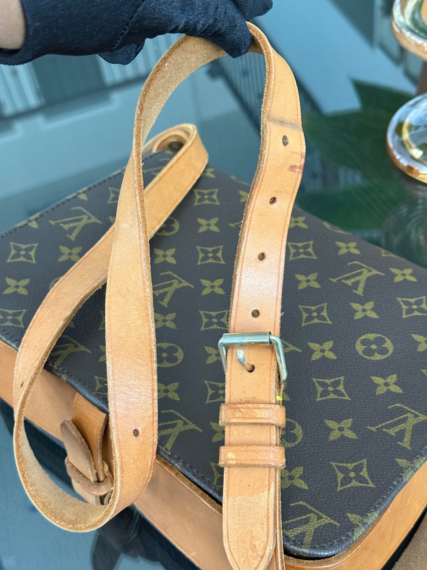 Cartouchiere GM Crossbody -🗓️ Year: 1982