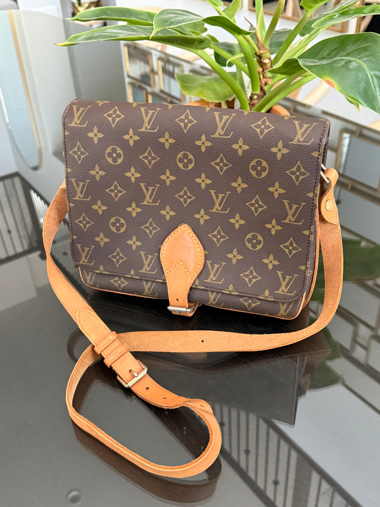 Cartouchiere GM Crossbody -🗓️ Year: 1982
