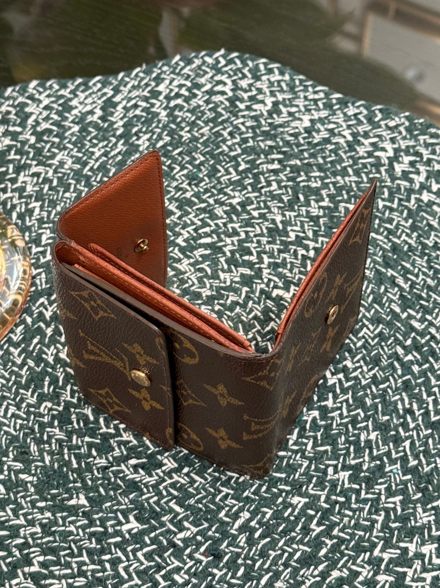 Monogram Elise Trifold Compact Wallet ๐๏ธ Year: 1999
