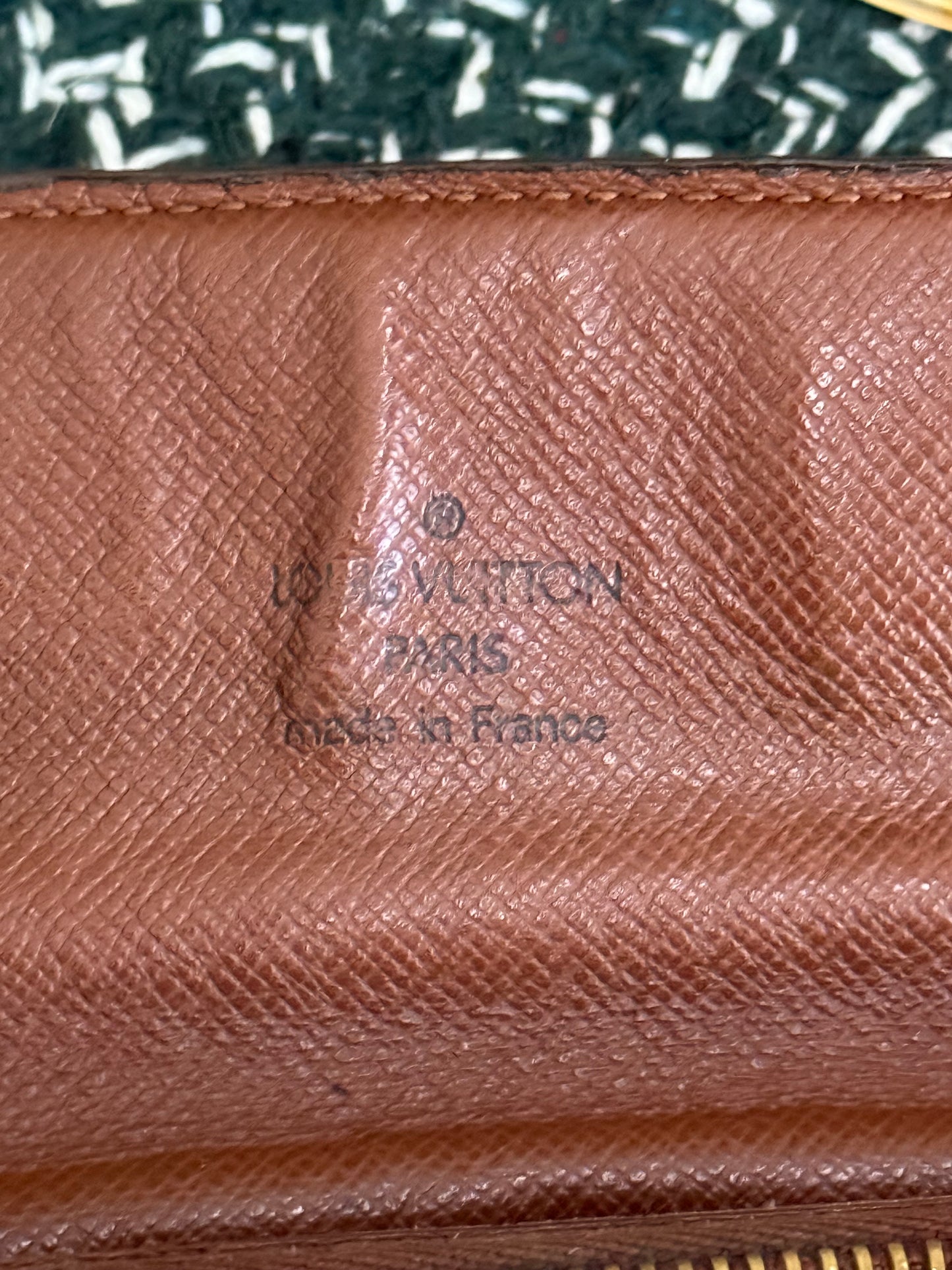 Monogram Portefeuille Accordeon Wallet with Insert and Non branded Strap 🗓️ Year: 2004