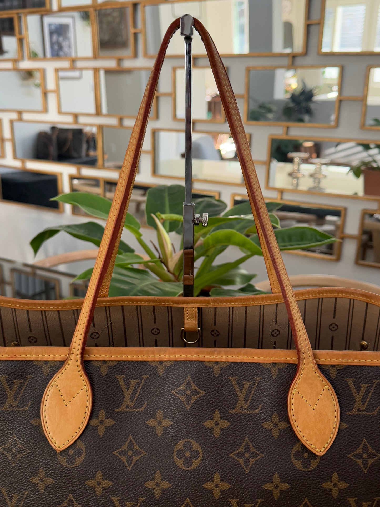Neverfull MM with Dustbag and Insert Organizer -๐๏ธ Year: 2011
