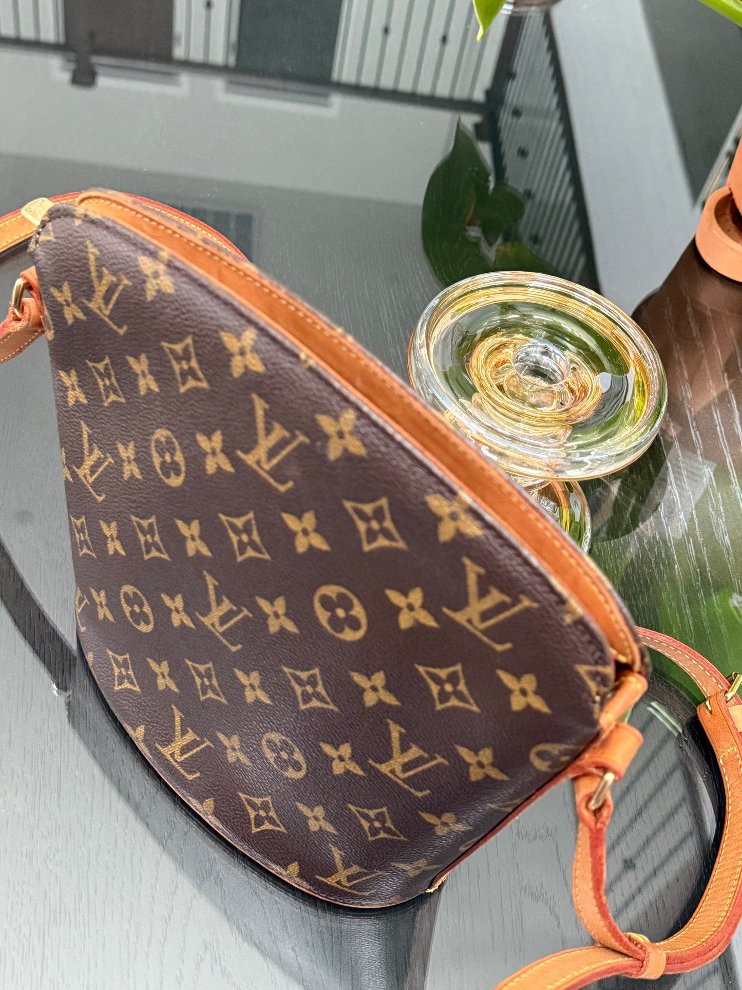 Drouot Crossbody
π
Year: 2000