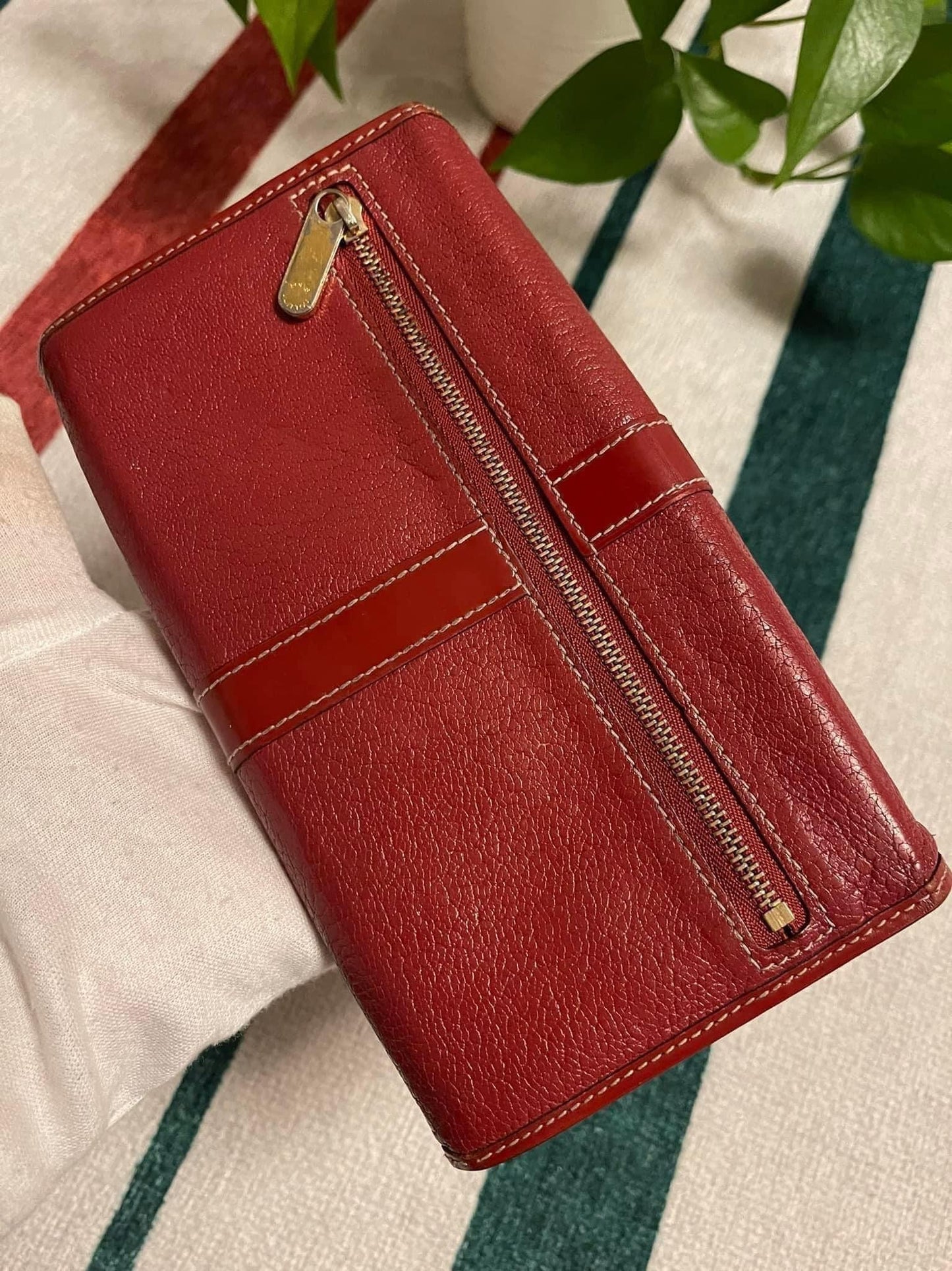 Red Suhali Leather Le Favori Wallet -YEAR 2009