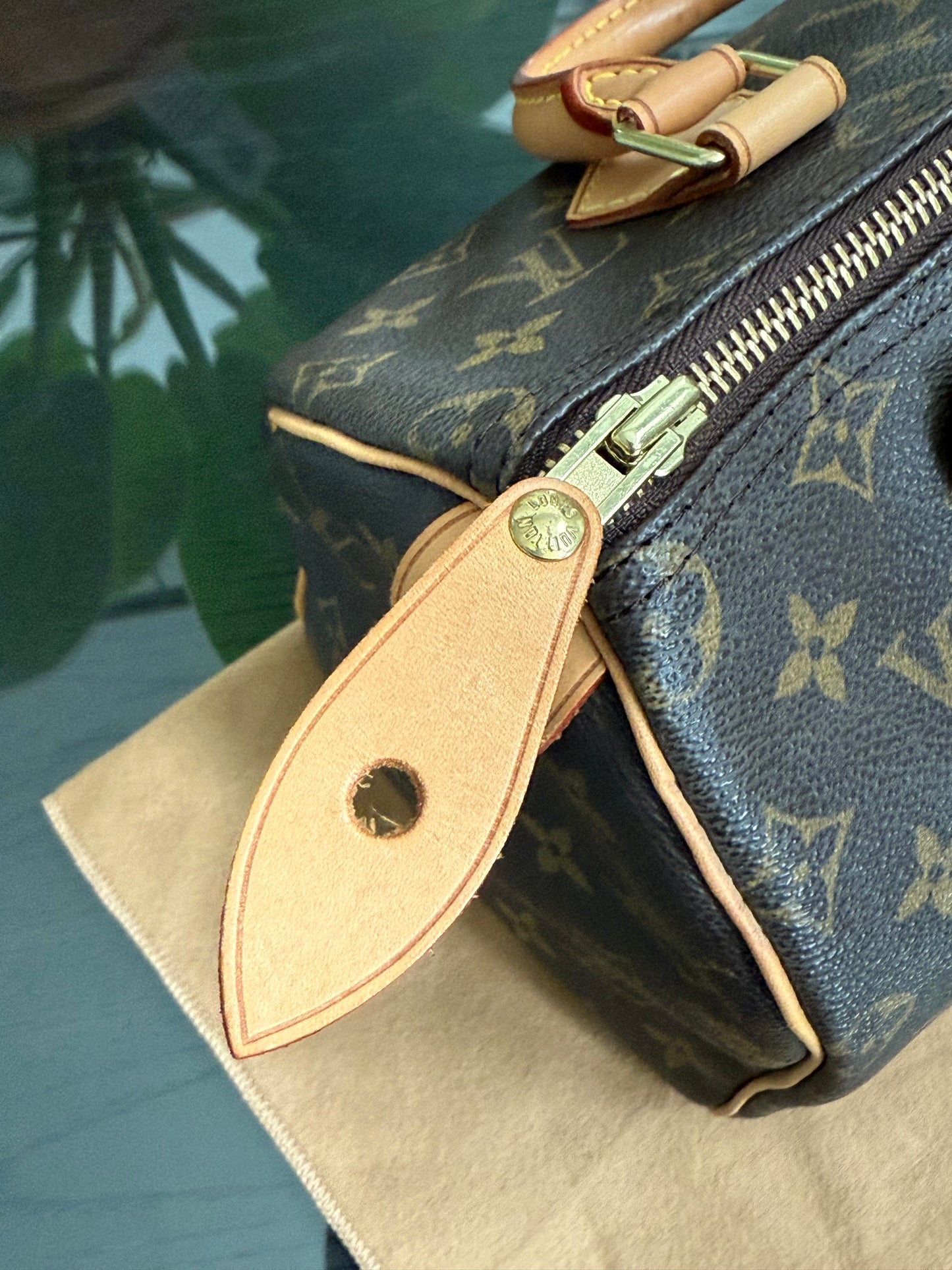 Speedy 25 with π Lock & Key and Dustbag π
Year: 2003