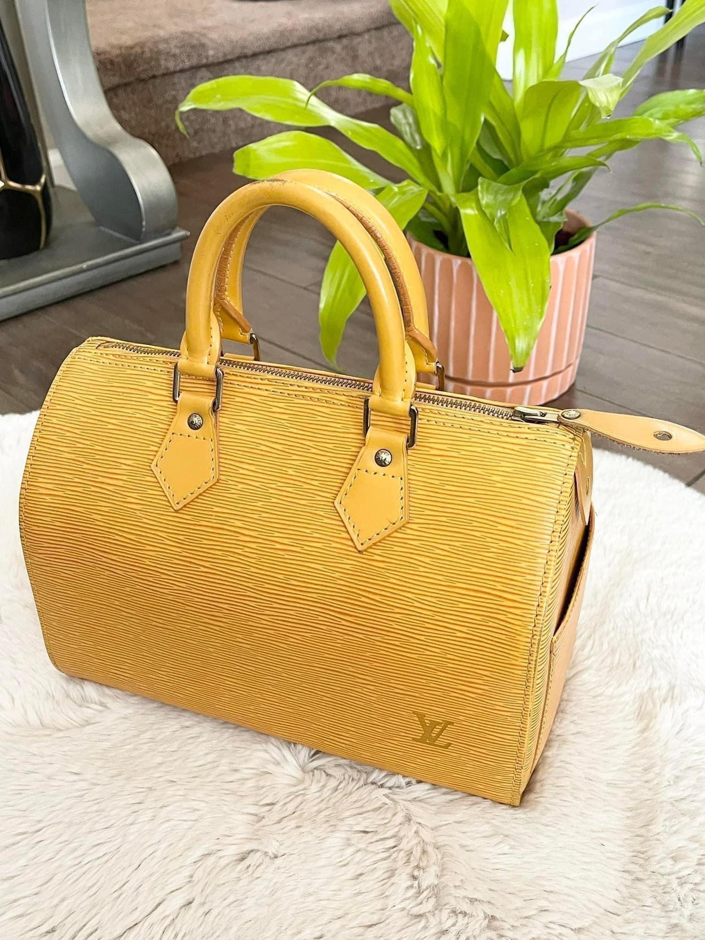 Epi Speedy 25 in Tassel Yellow -Year: 1994