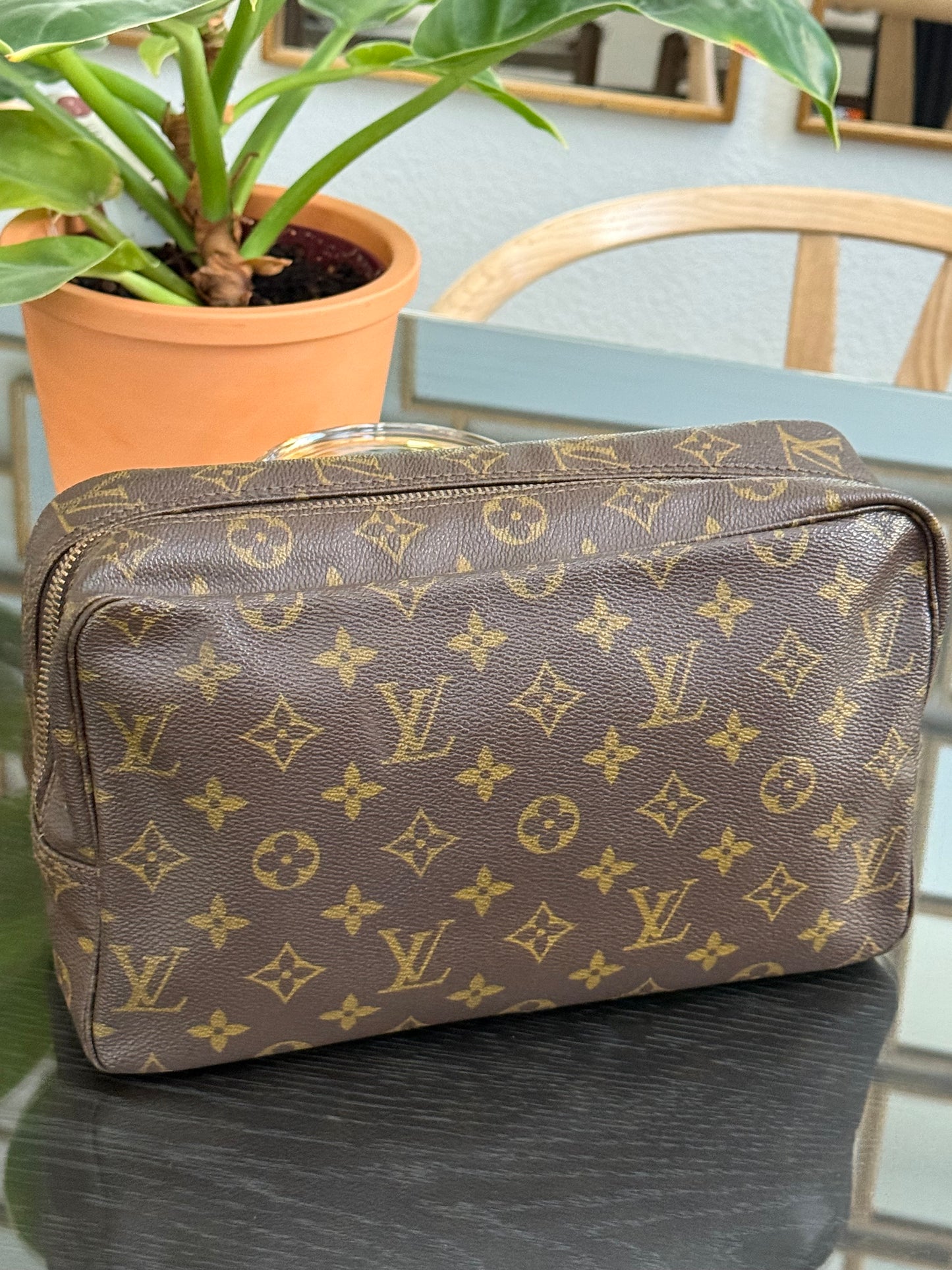 Trousse 28 π
Year: 1983