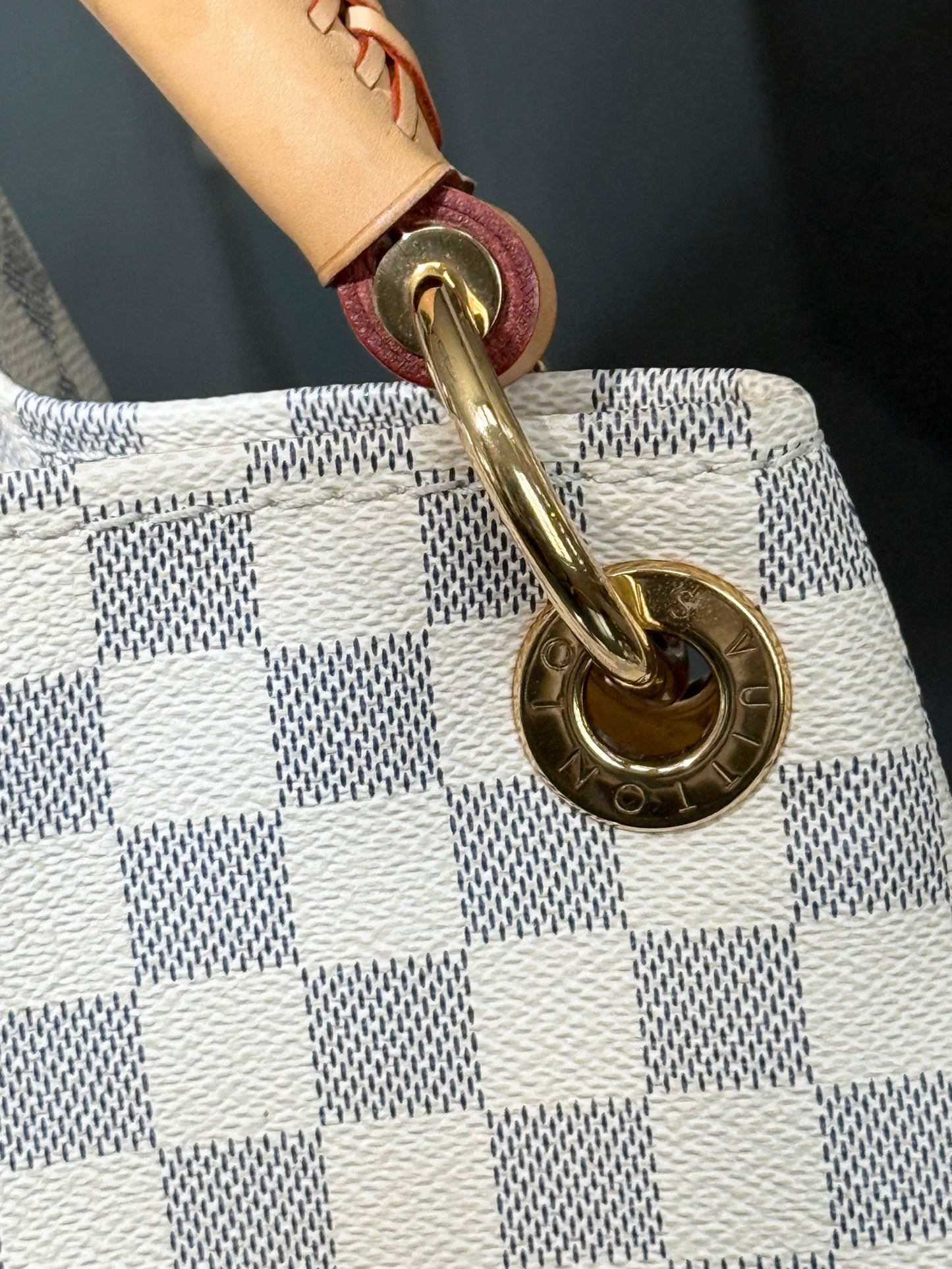Artsy MM Azur with Dustbag and Insert Organizer- ๐
Year: 2011