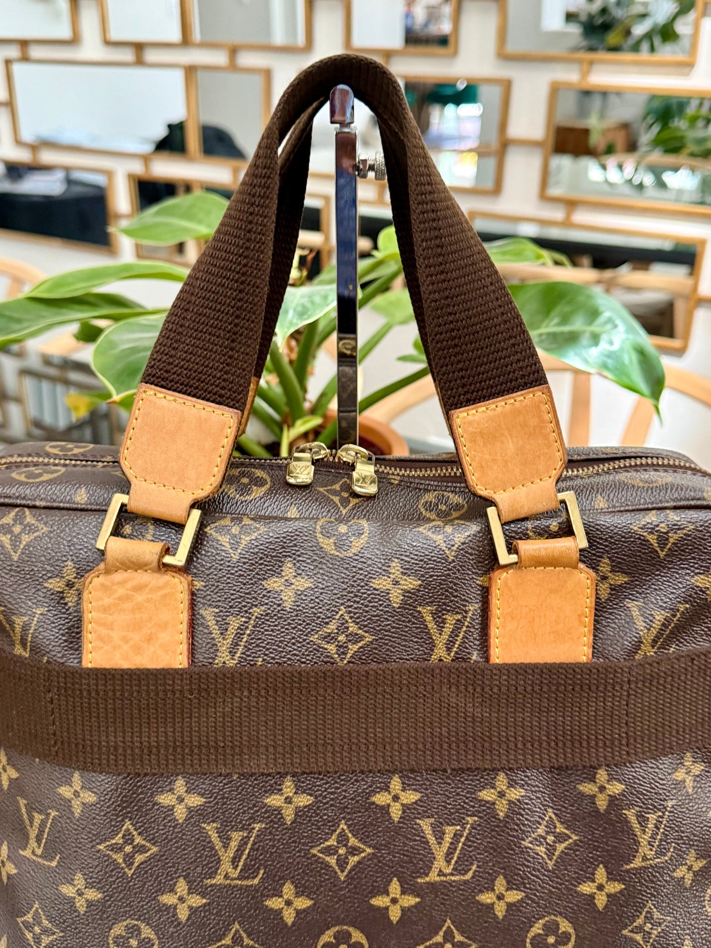 Sac Boshpore 2 Way bag in Monogram ๐๏ธ Year: 2005