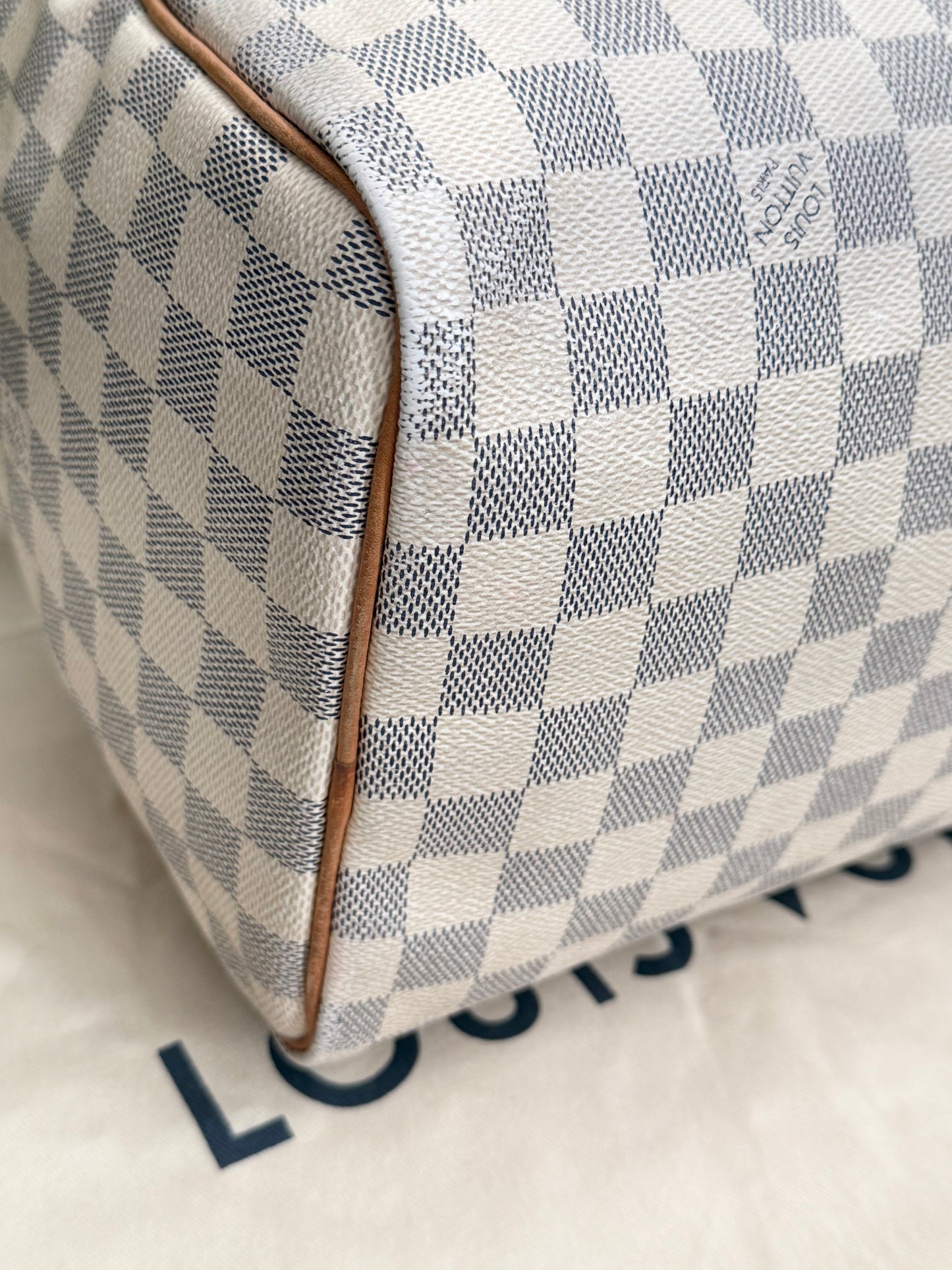 Speedy 30 Azur with π Lock & Keys and Dustbag
ποΈ Year: 2012