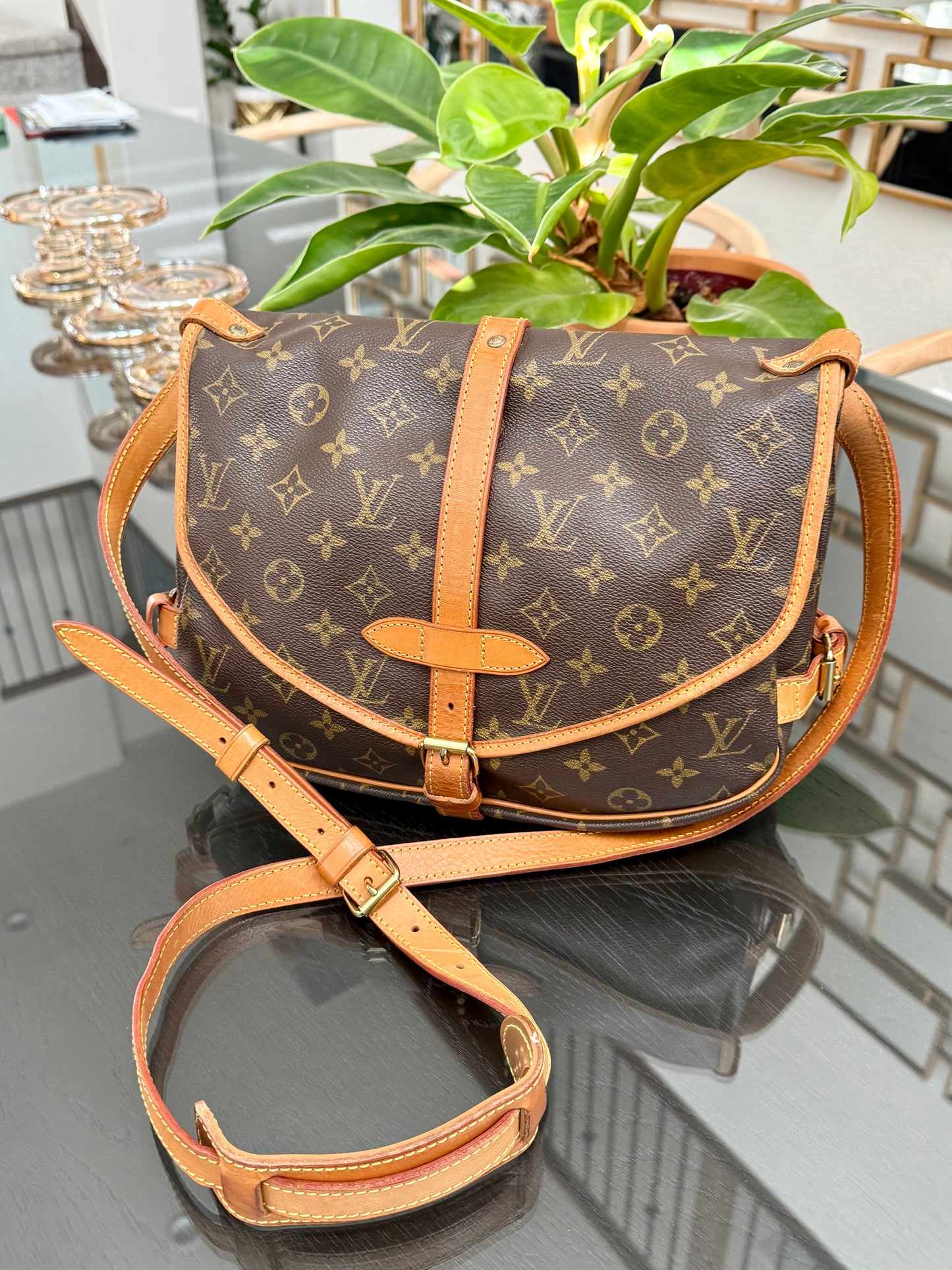 Saumur 30 Crossbody -Year: 1994