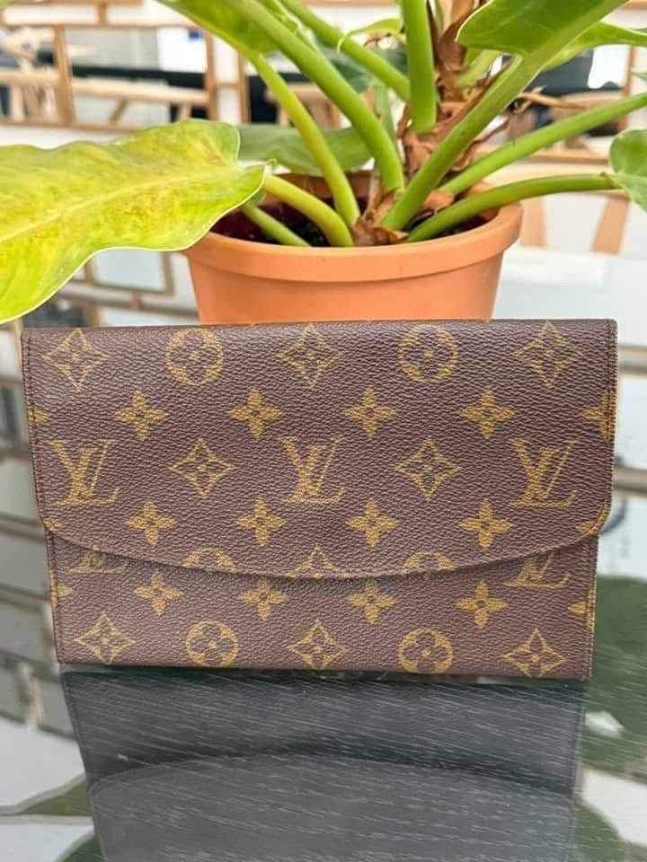 Rabat Clutch with Insert and Generic Crossbody Strap🗓️ Circa 80’s
