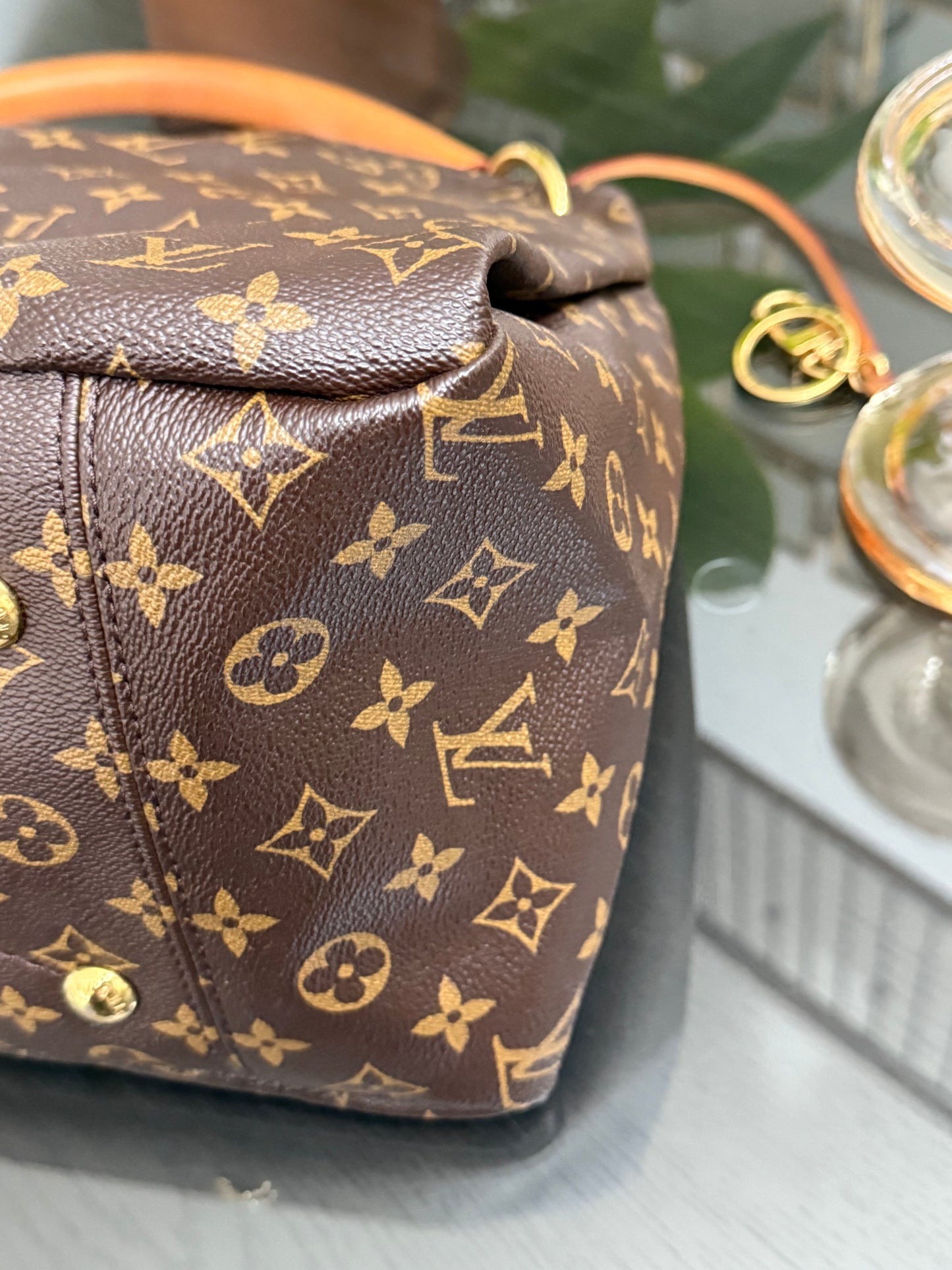 Artsy MM with Dustbag, Insert Organizer and Non branded Scarf - 📅 Year: 2010