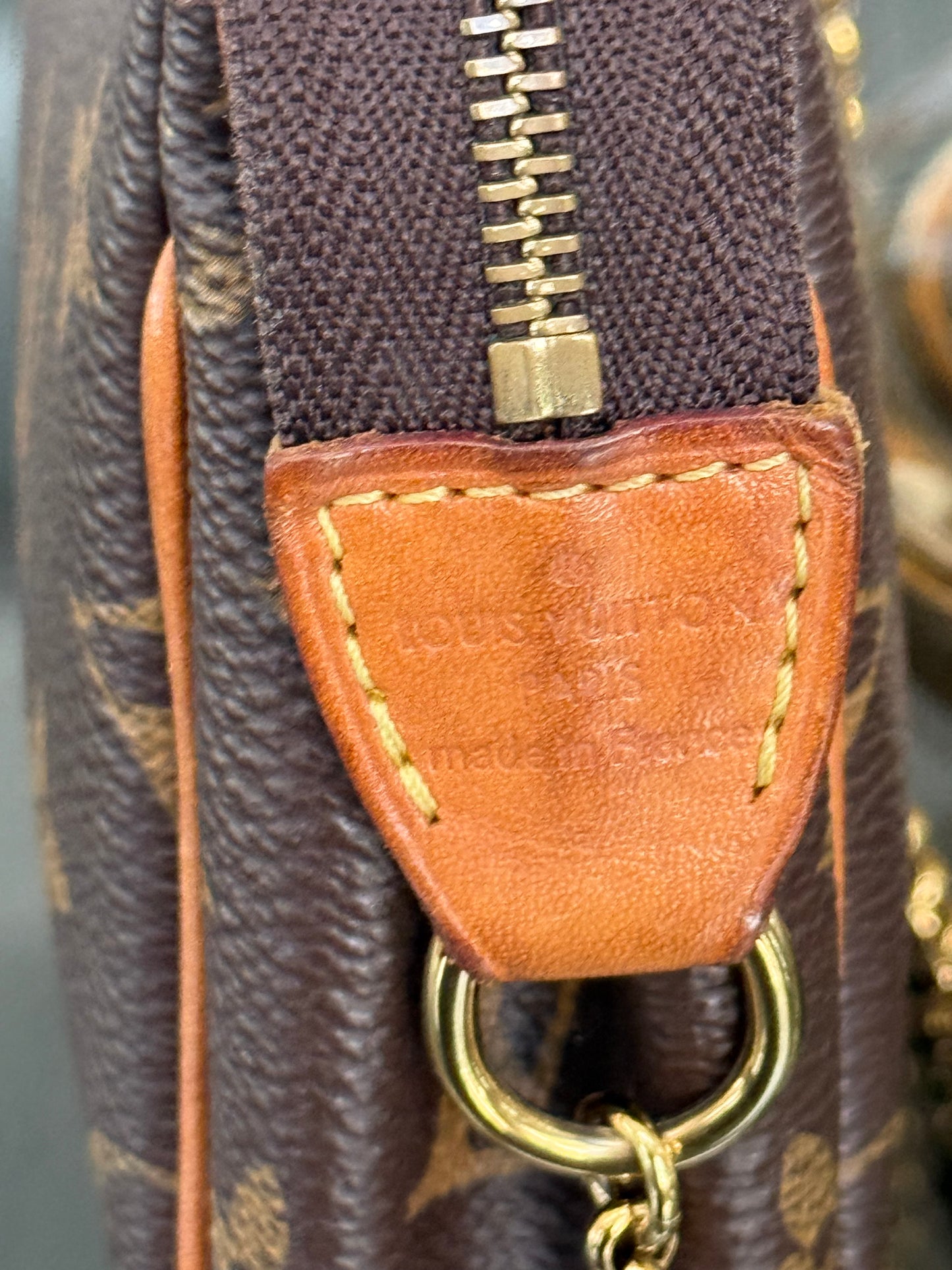Eva Clutch with Dustbag- ๐๏ธ Year: 2015