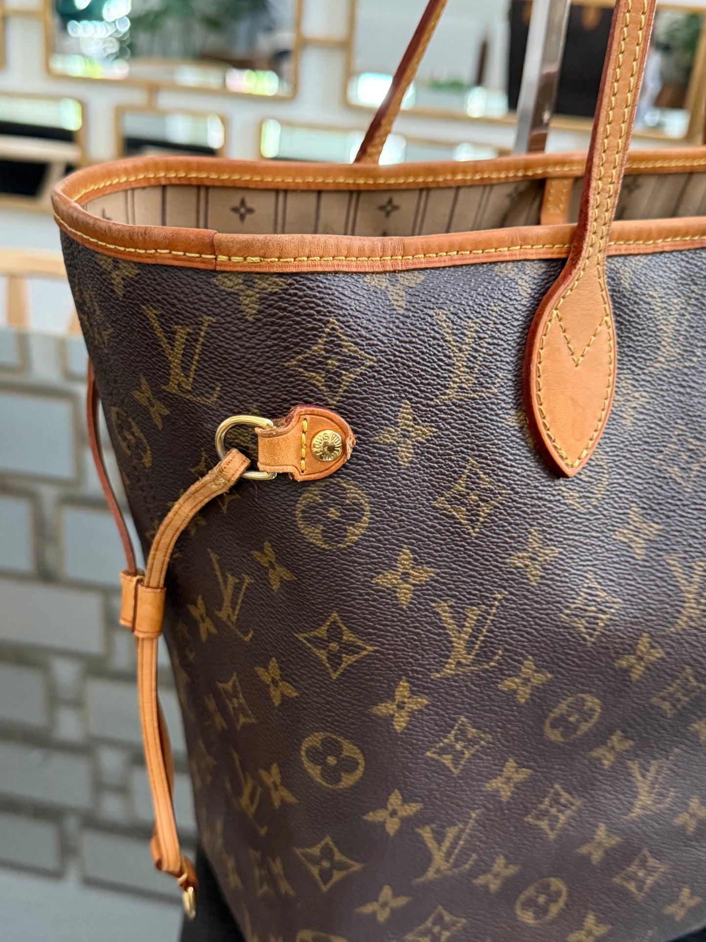 Neverfull MM with Dustbag and Insert Organizer 🗓️ Year: 2008
