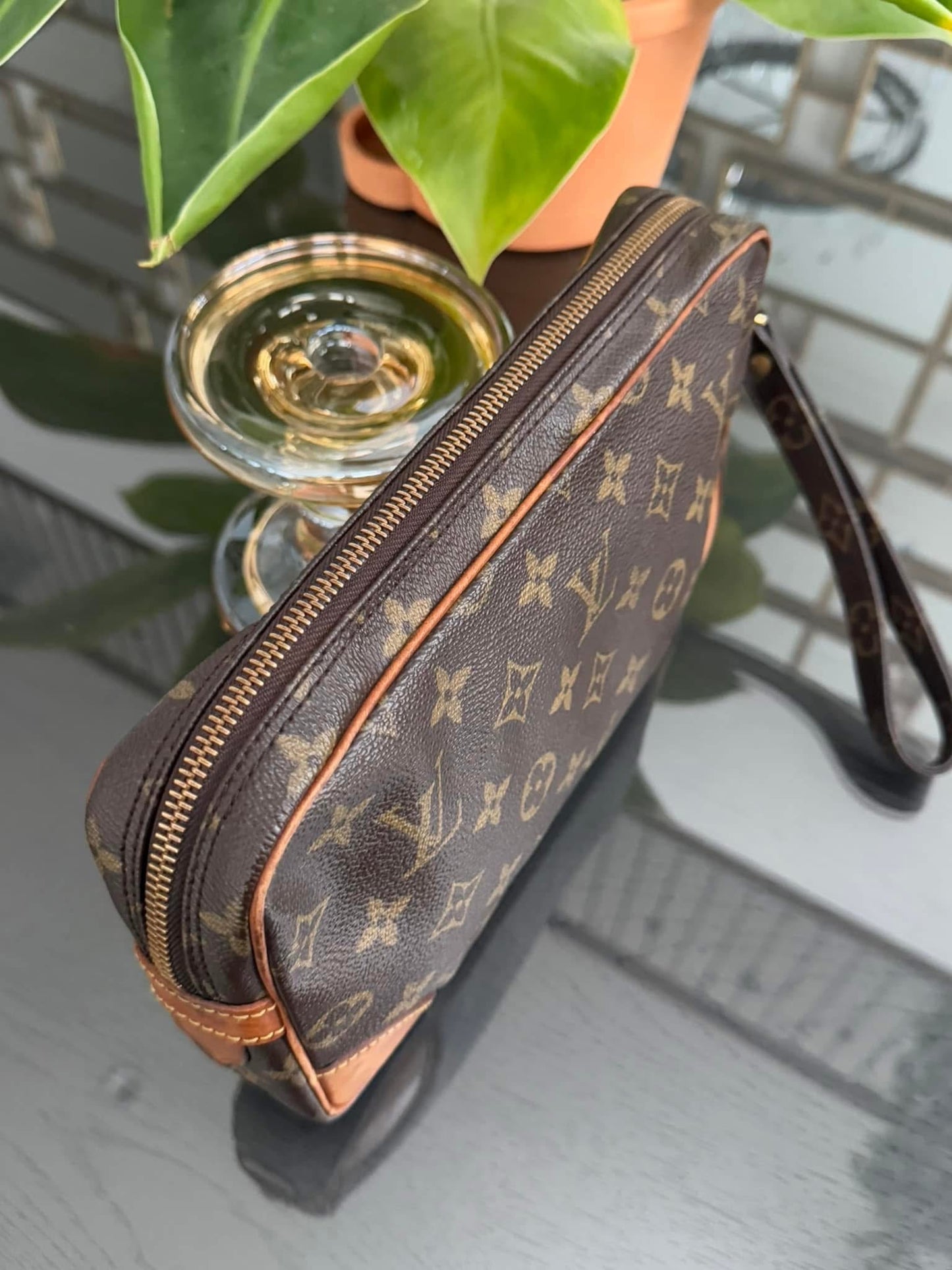 Marley Dragonne Clutch
๐๏ธ Year: 1986
