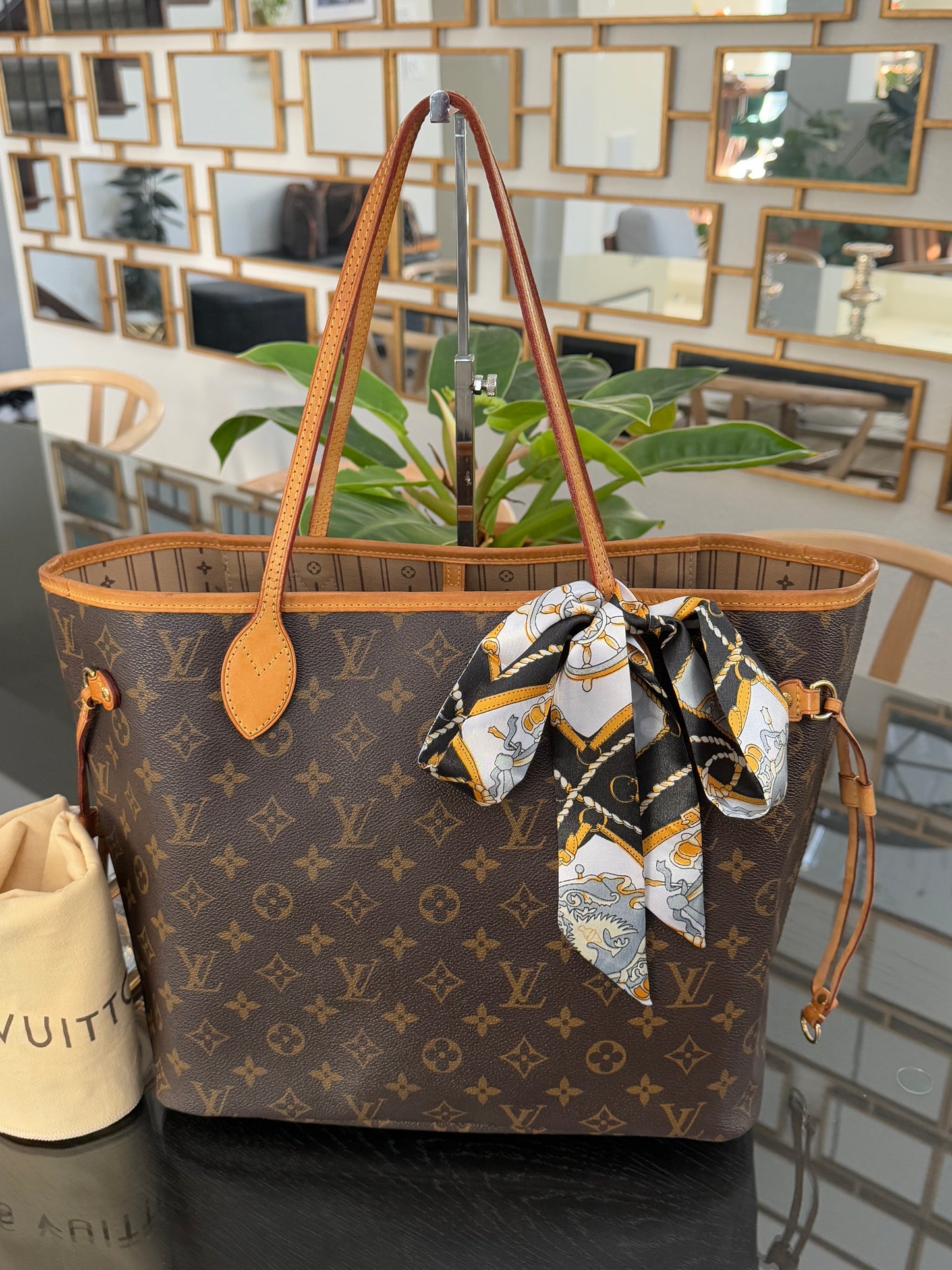 Neverfull MM with Dustbag and Insert Organizer -๐๏ธ Year: 2011