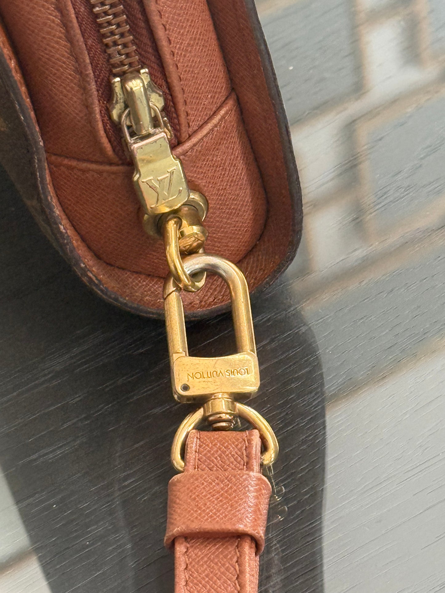Orsay Clutch
๐๏ธ Year: 1995