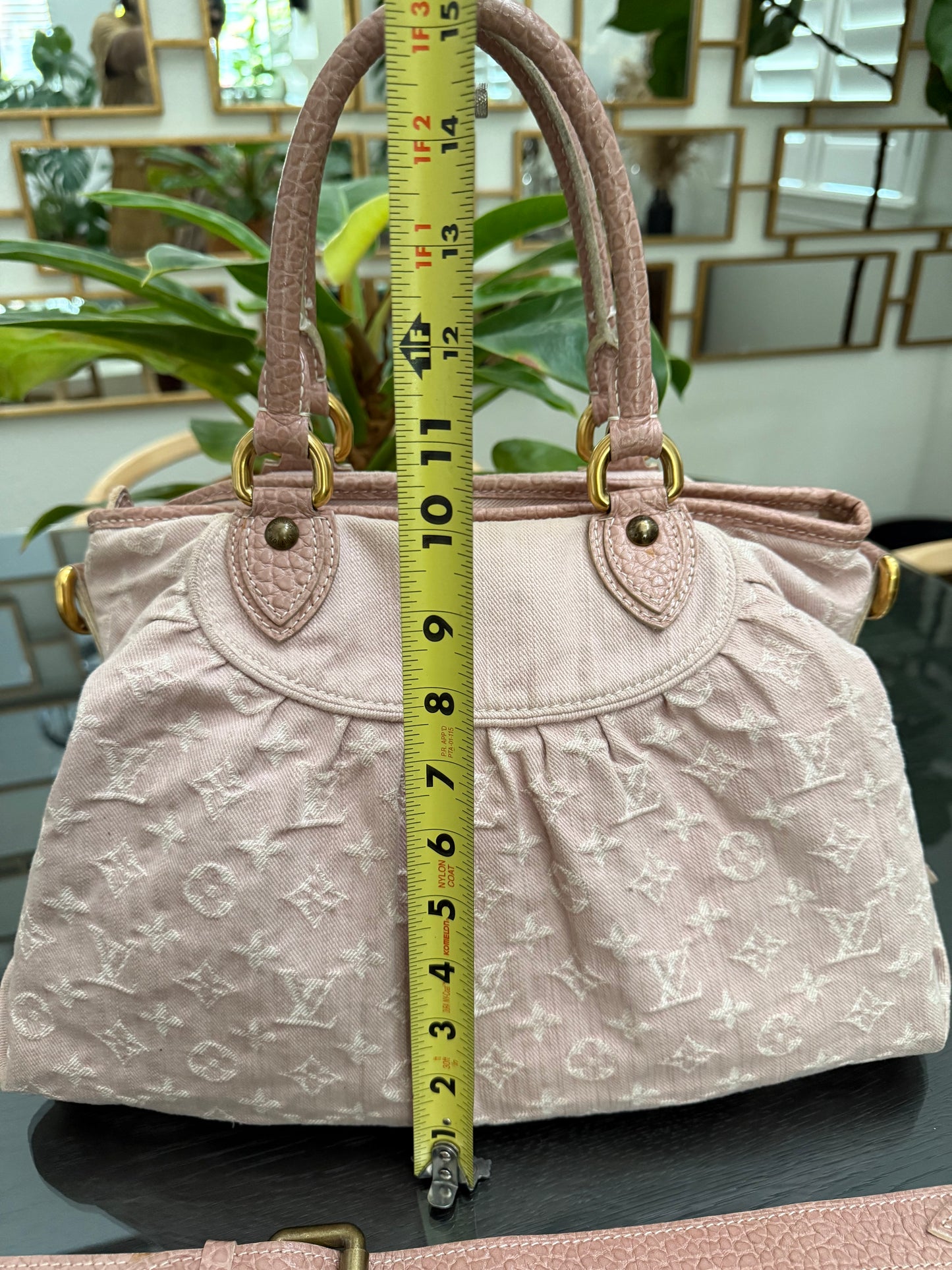 Denim Neo Cabby MM in Rose Pink 🗓️ Year: 2009