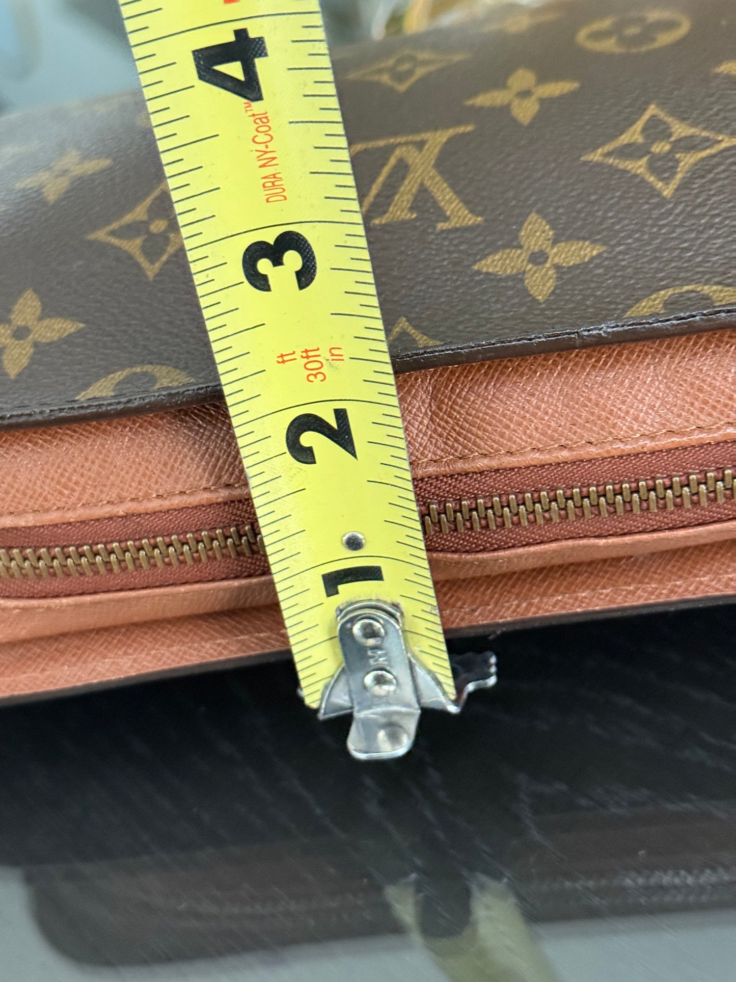 Orsay Clutch
๐๏ธ Year: 1993