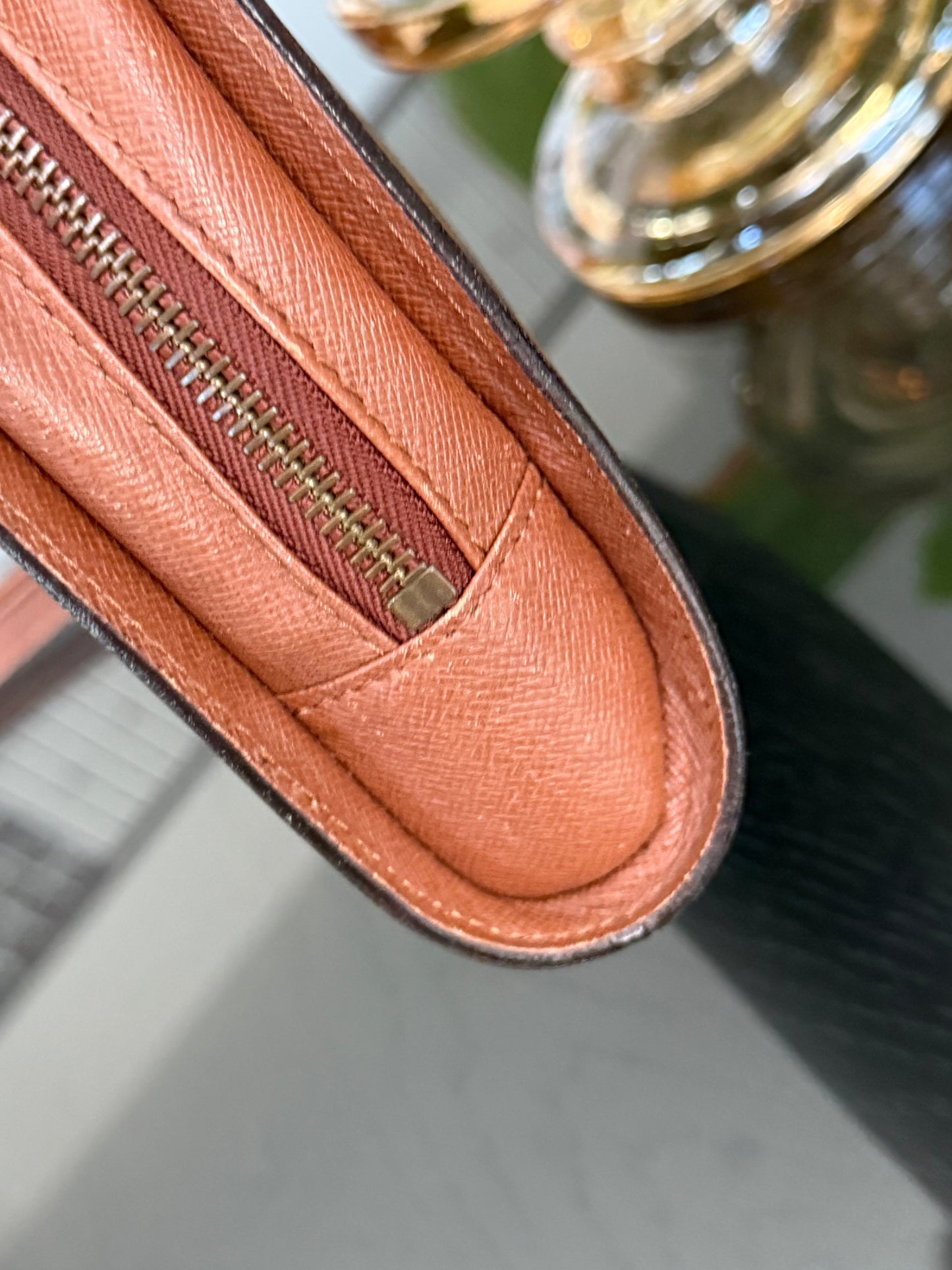 Orsay Clutch
๐๏ธ Year: 1993