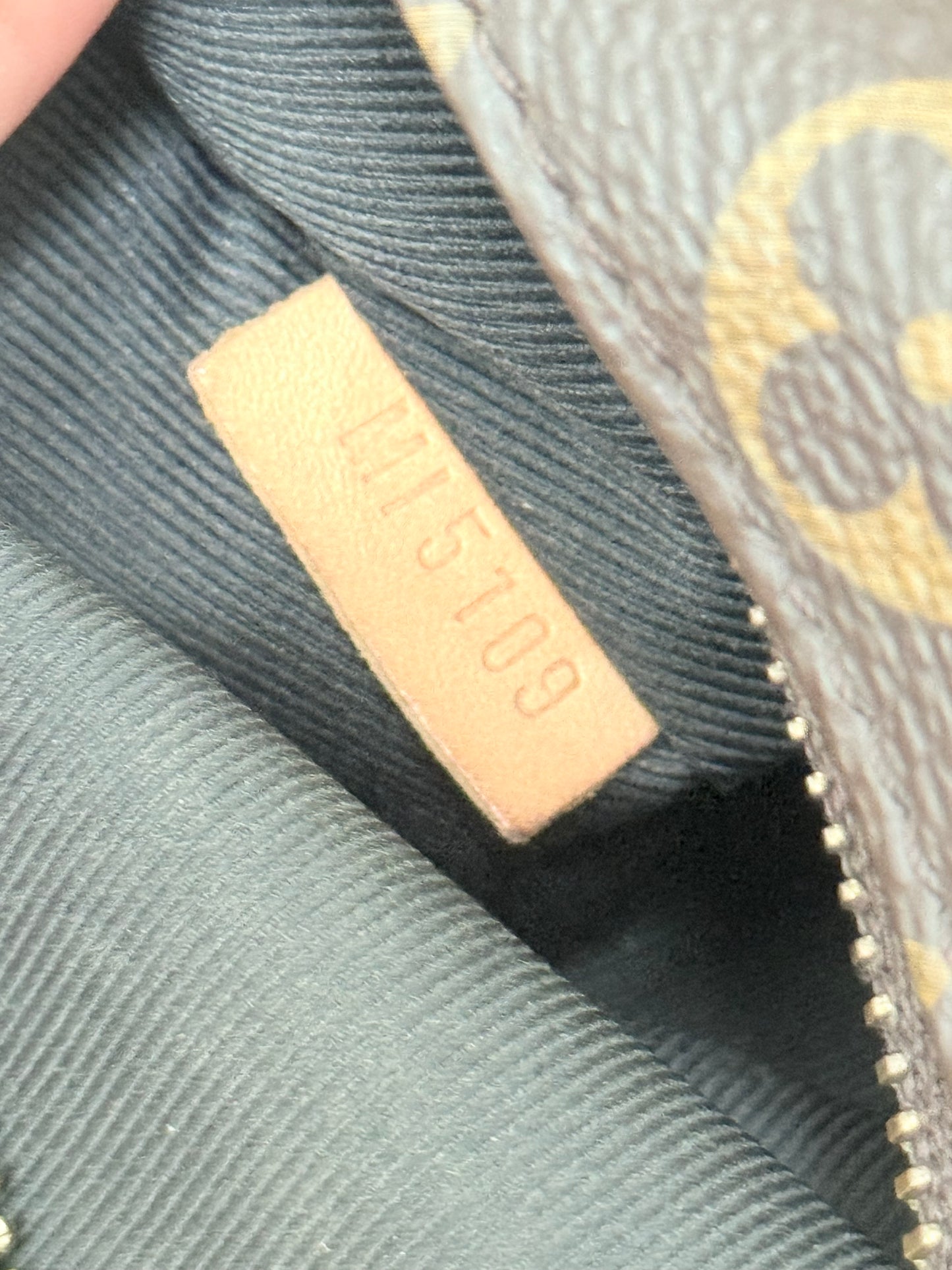 Bumbag Monogram - 🗓️ Year 2019