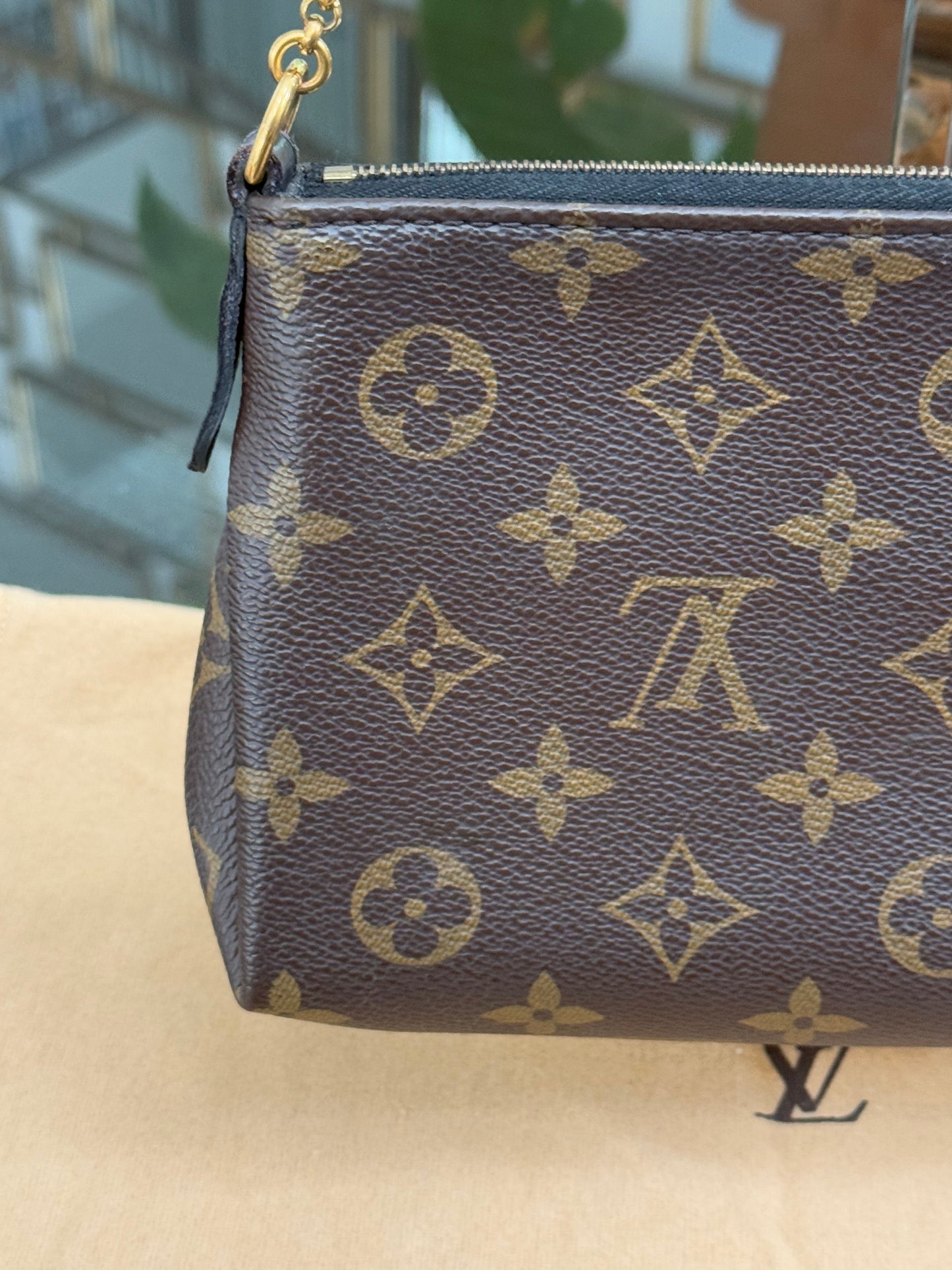 Pallas Clutch w/ Box , Receipt, Dustbag and Paper bag -Year: 2015