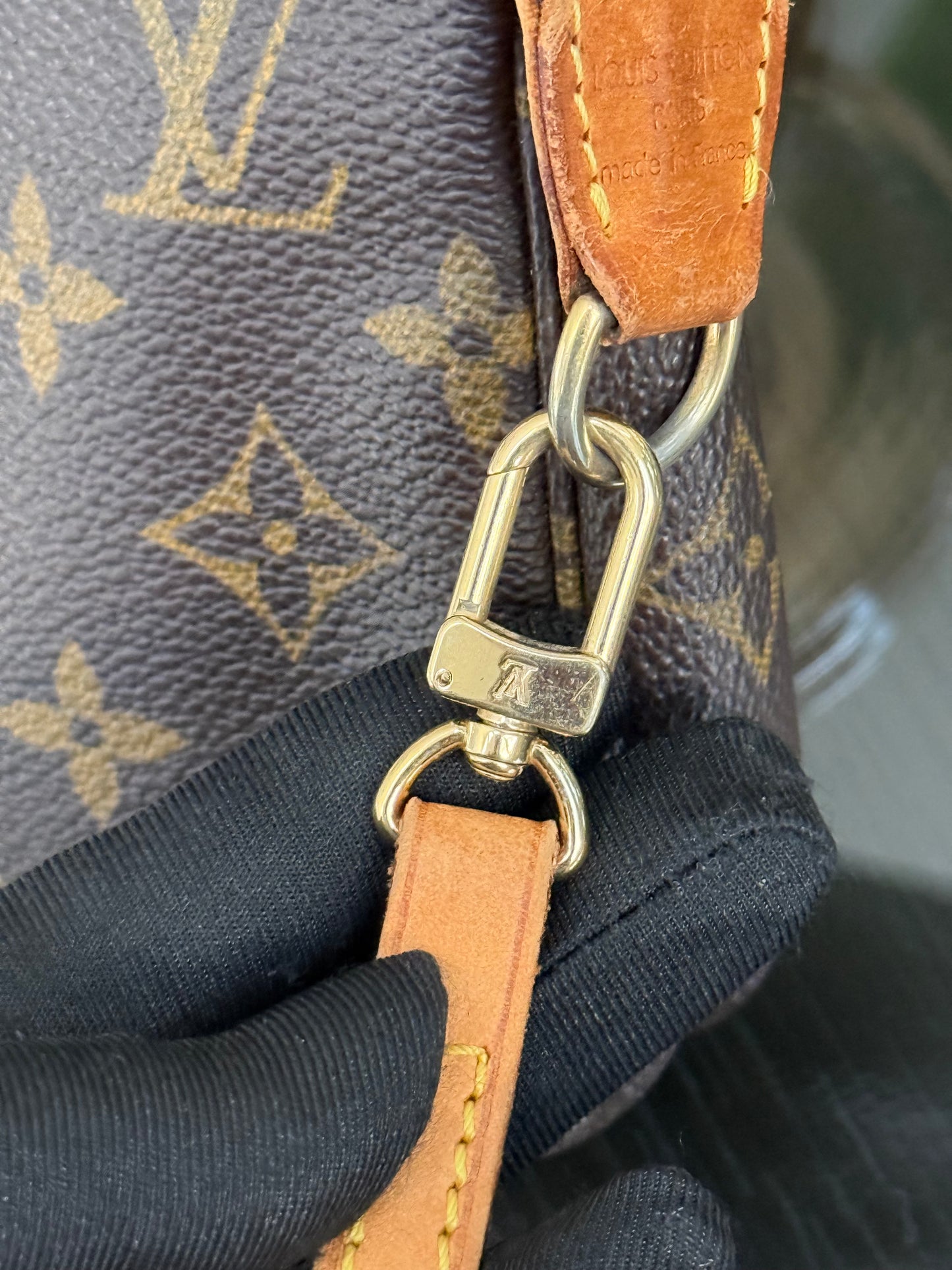Pochette Accessories with Crossbody Strap - π
Year: 1999