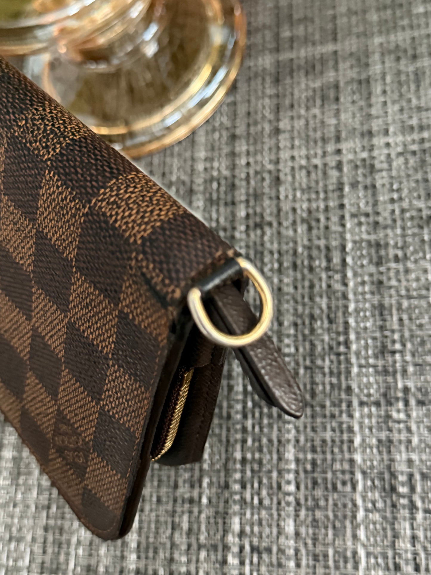 Insolite Wallet in De -Year 2011