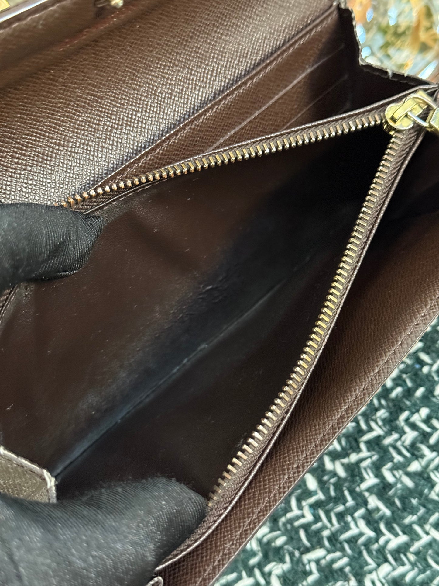 Sarah Wallet in DE with 10 Cardholders 🗓️ Year: 2009