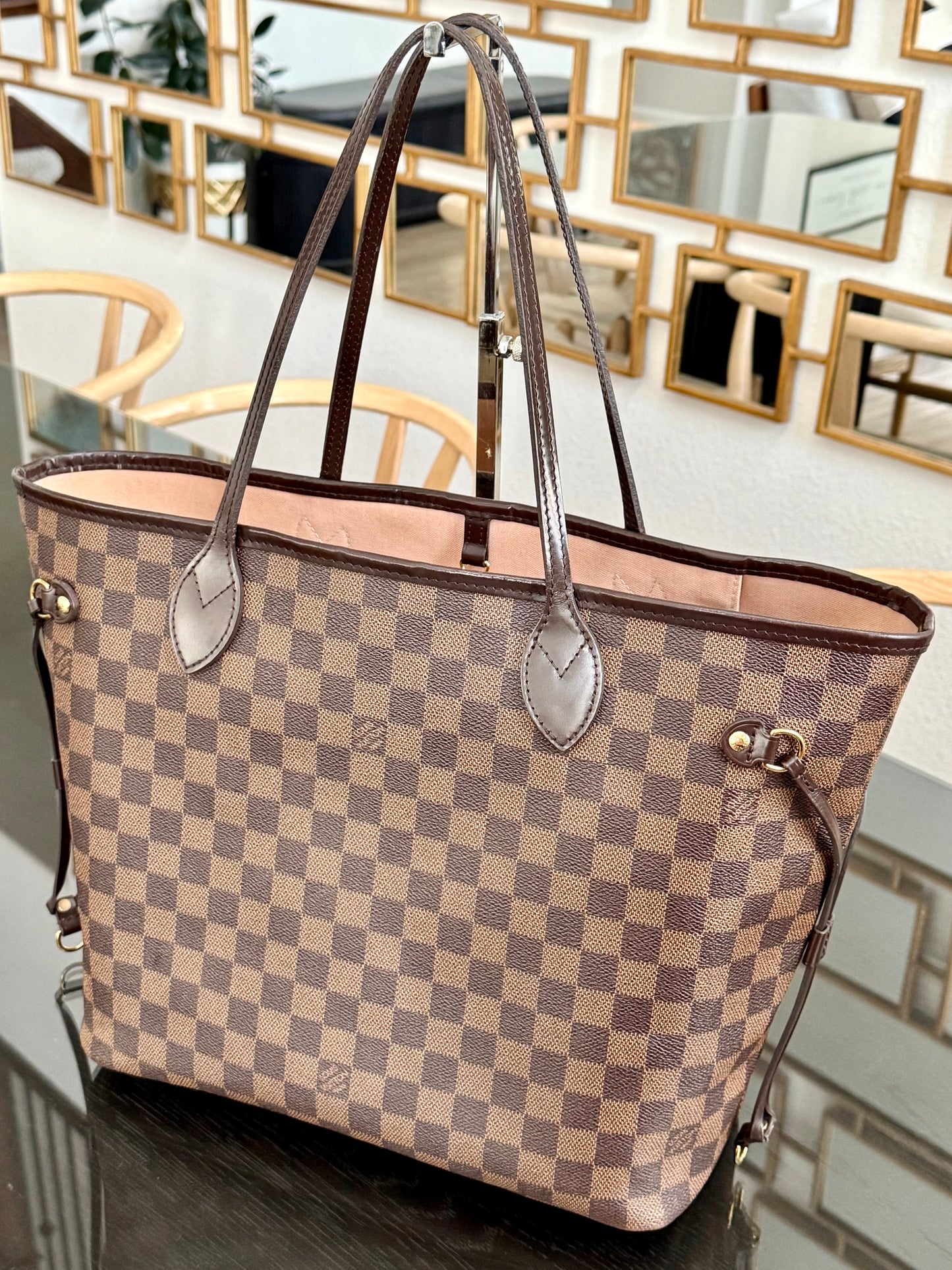 Neverfull MM in Rose Ballerine DE with Dustbag 🗓️ Year: 2016
