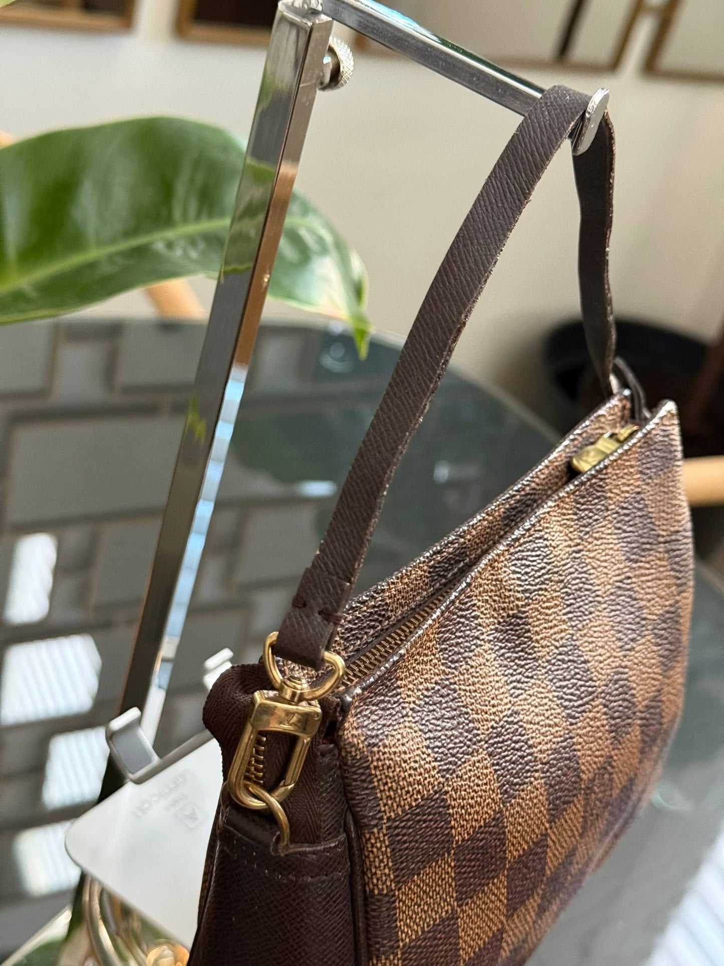 Damier Ebene Trousse Pochette - ๐
Year: 2008