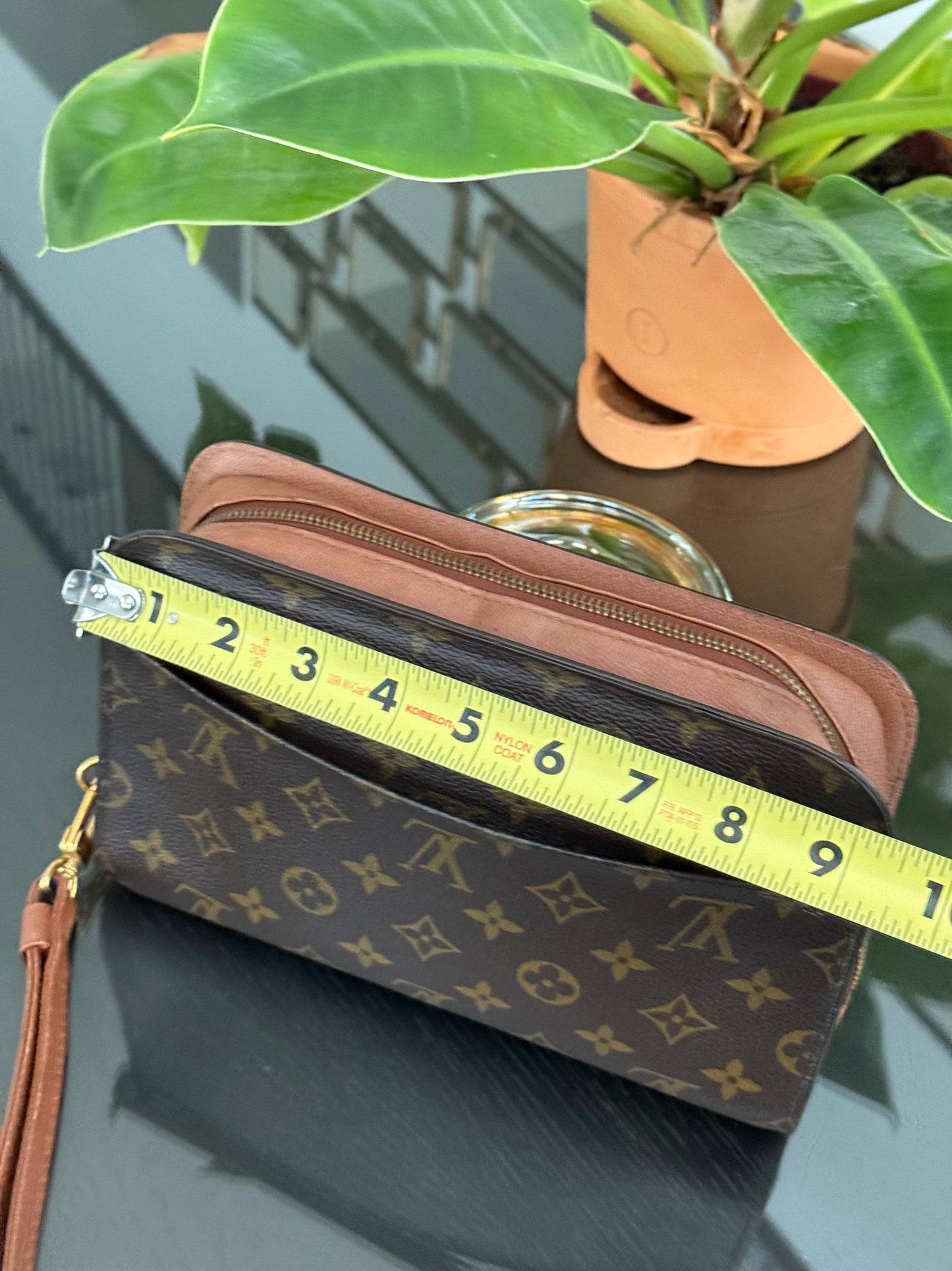 Orsay Clutch
๐๏ธ Year: 1993