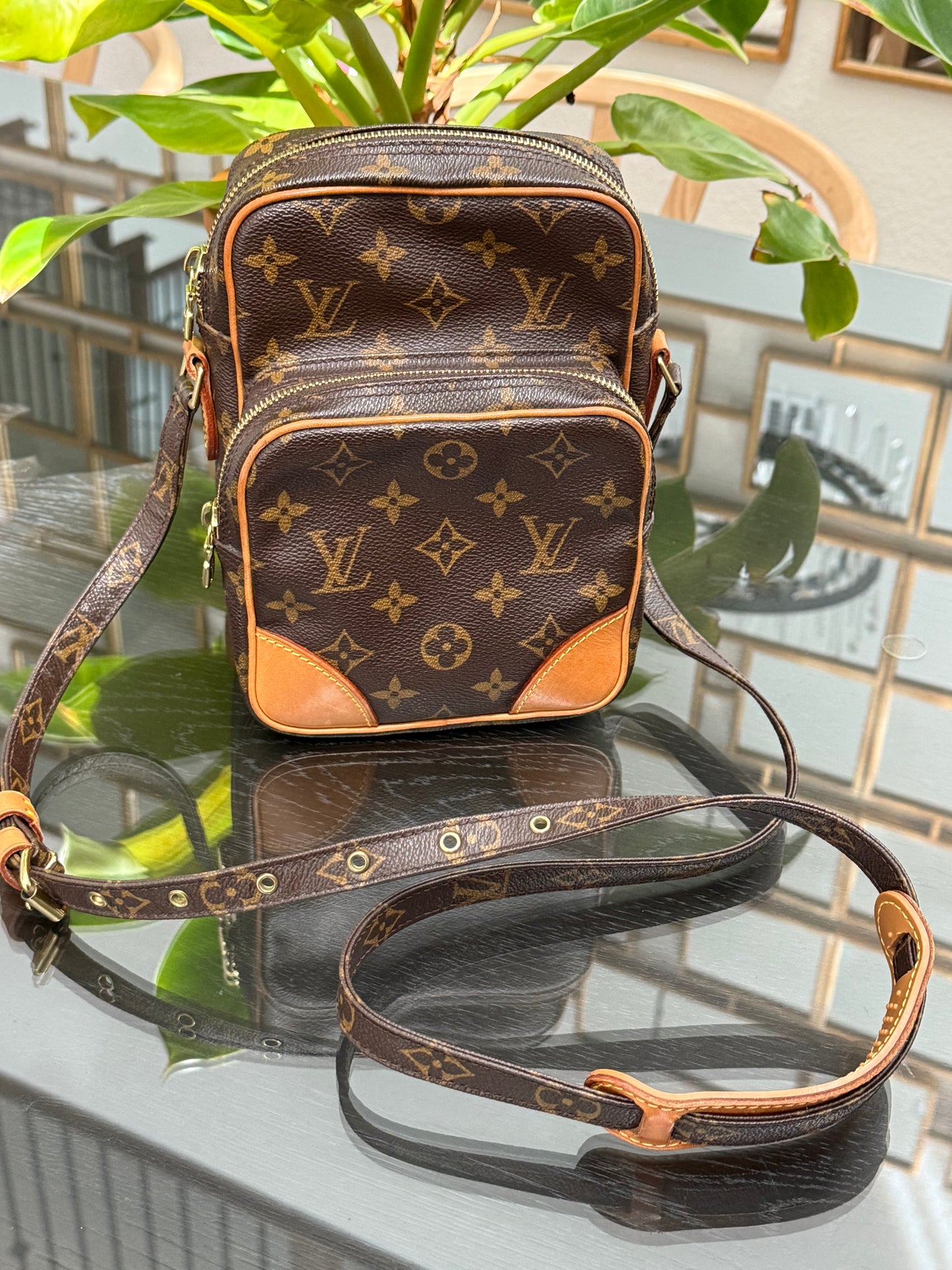 Amazon Crossbody Bag -Year: 2000
