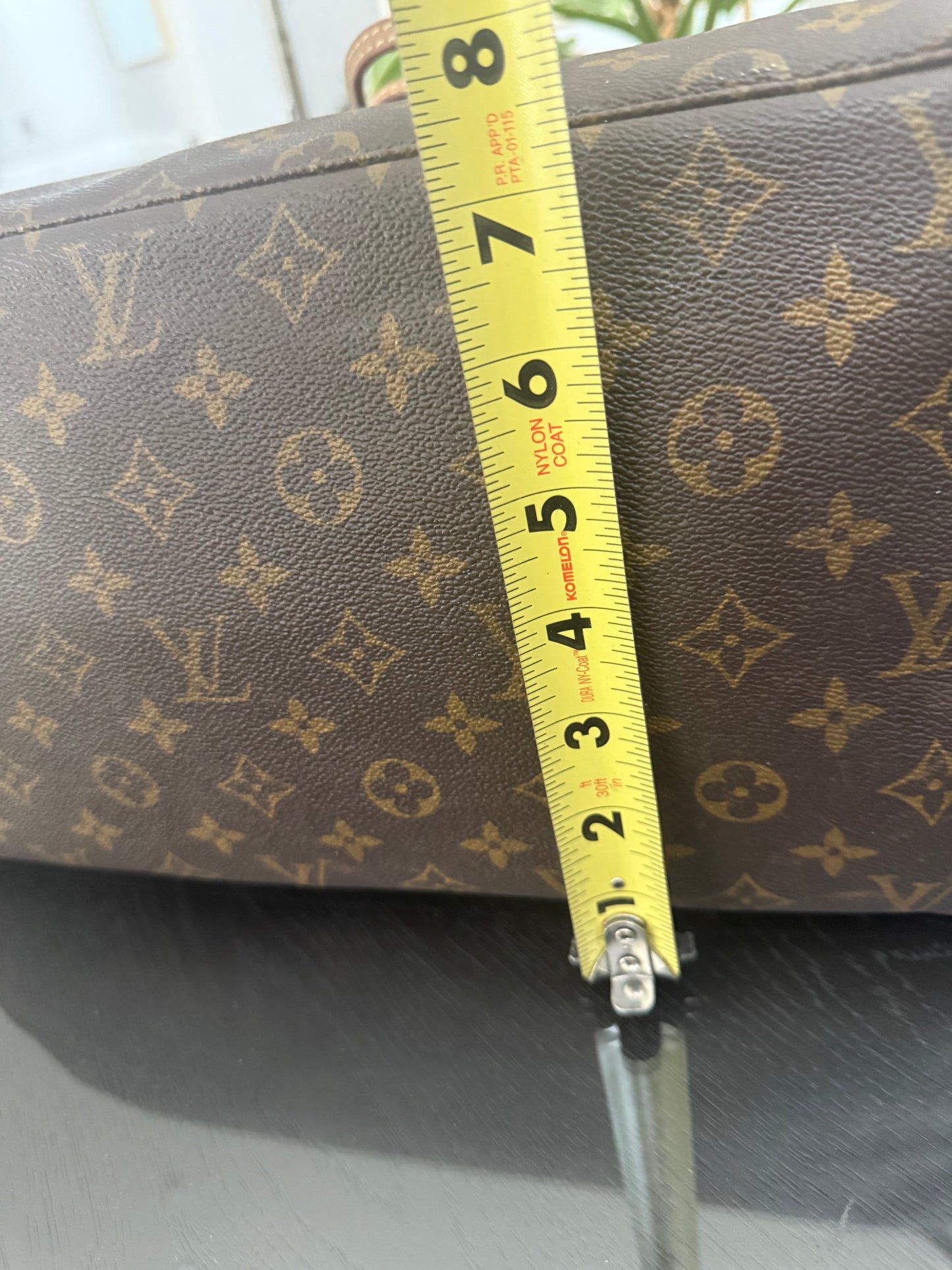 Neverfull GM in Monogram with Insert Organizer 🗓️ Year: 2007