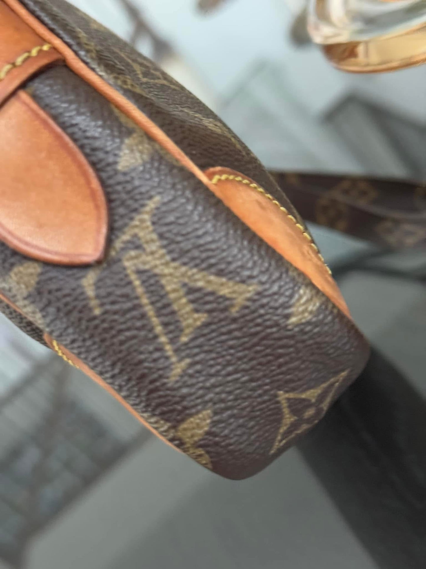 Marley Dragonne Clutch
๐๏ธ Year: 1986