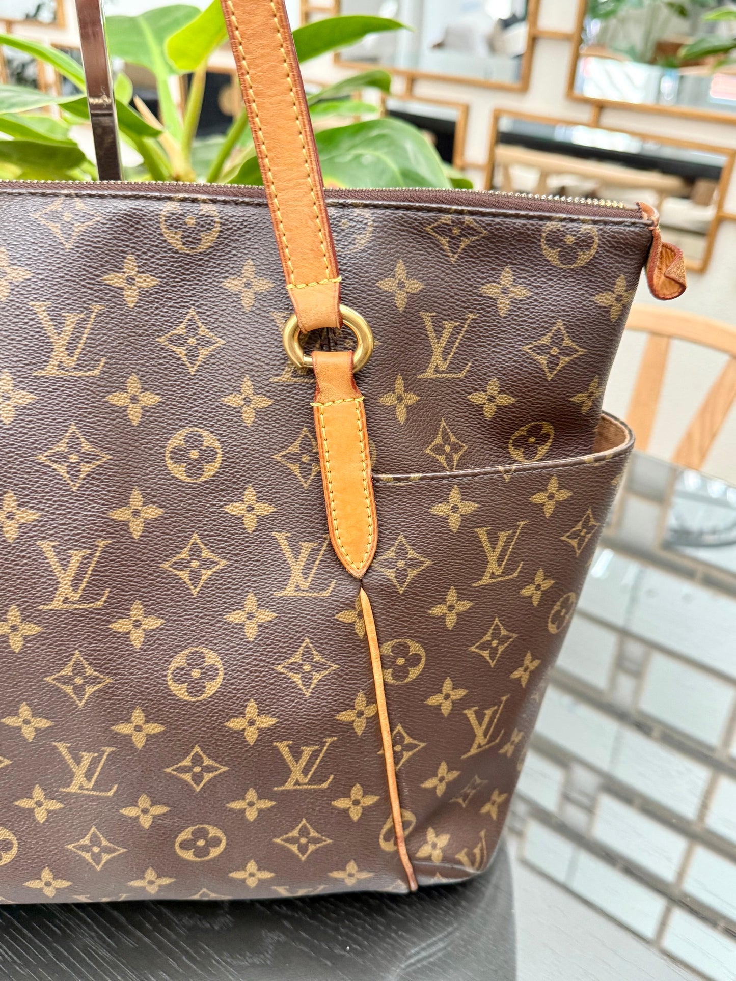 Totally MM with Dustbag and Insert Organizer -Year: 2010