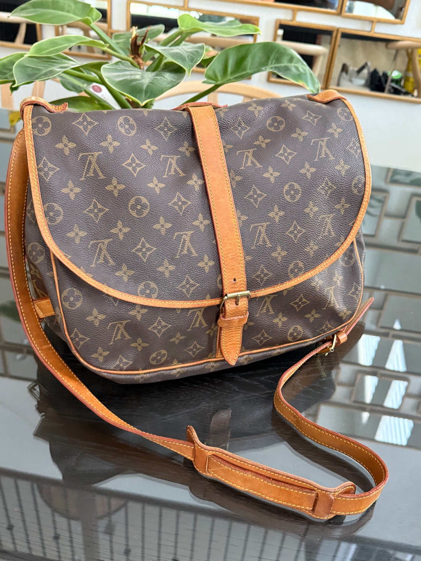 Saumur 35 Crossbody -๐๏ธ Year: 1992